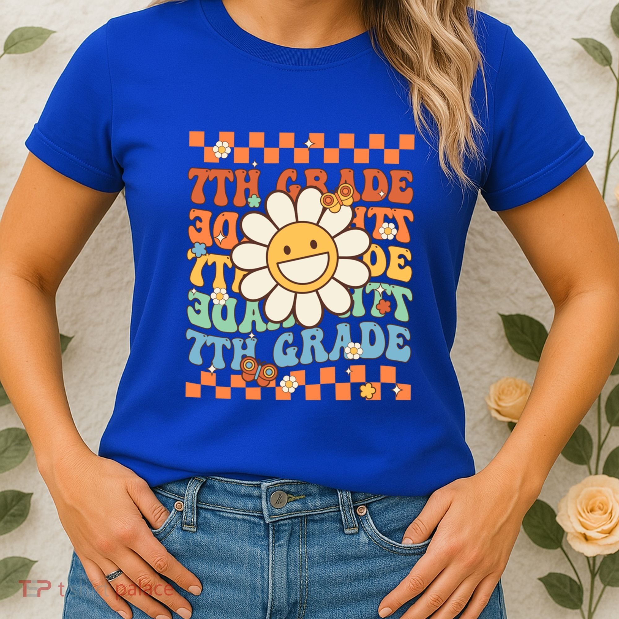 Retro Groovy 7Th Grade Back To School Happy First Day School Cool Gift Women's T-Shirt