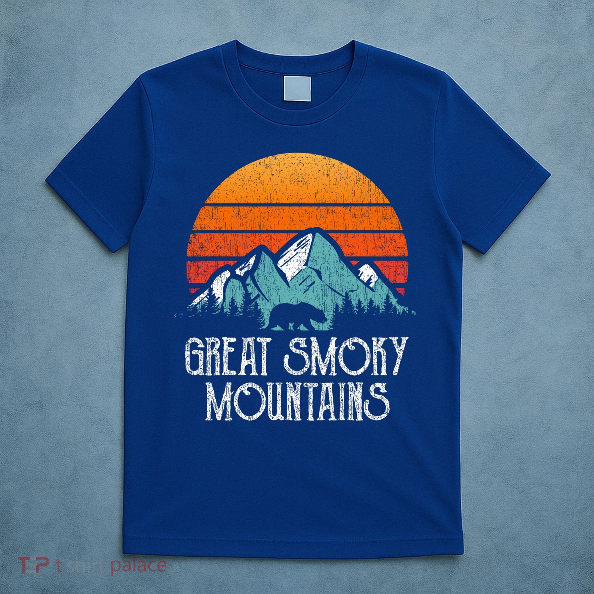 Retro Great Smoky Mountains National Park Bear Vintage Gift T-Shirt