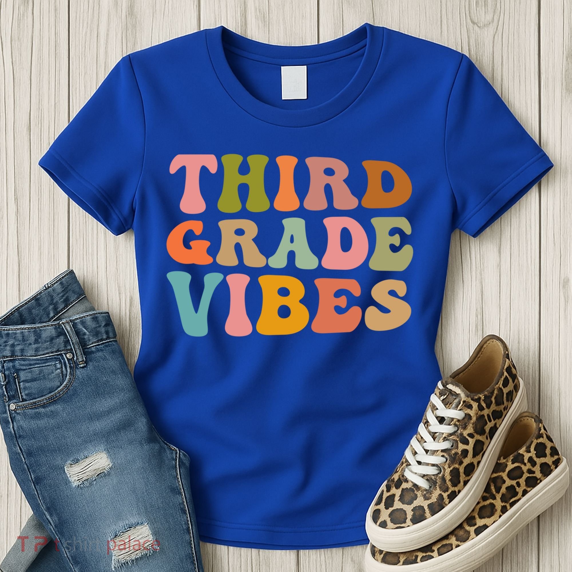 Retro Groovy Third Grade Vibes 3Rd Grade First Day Of School Gift Women's T-Shirt