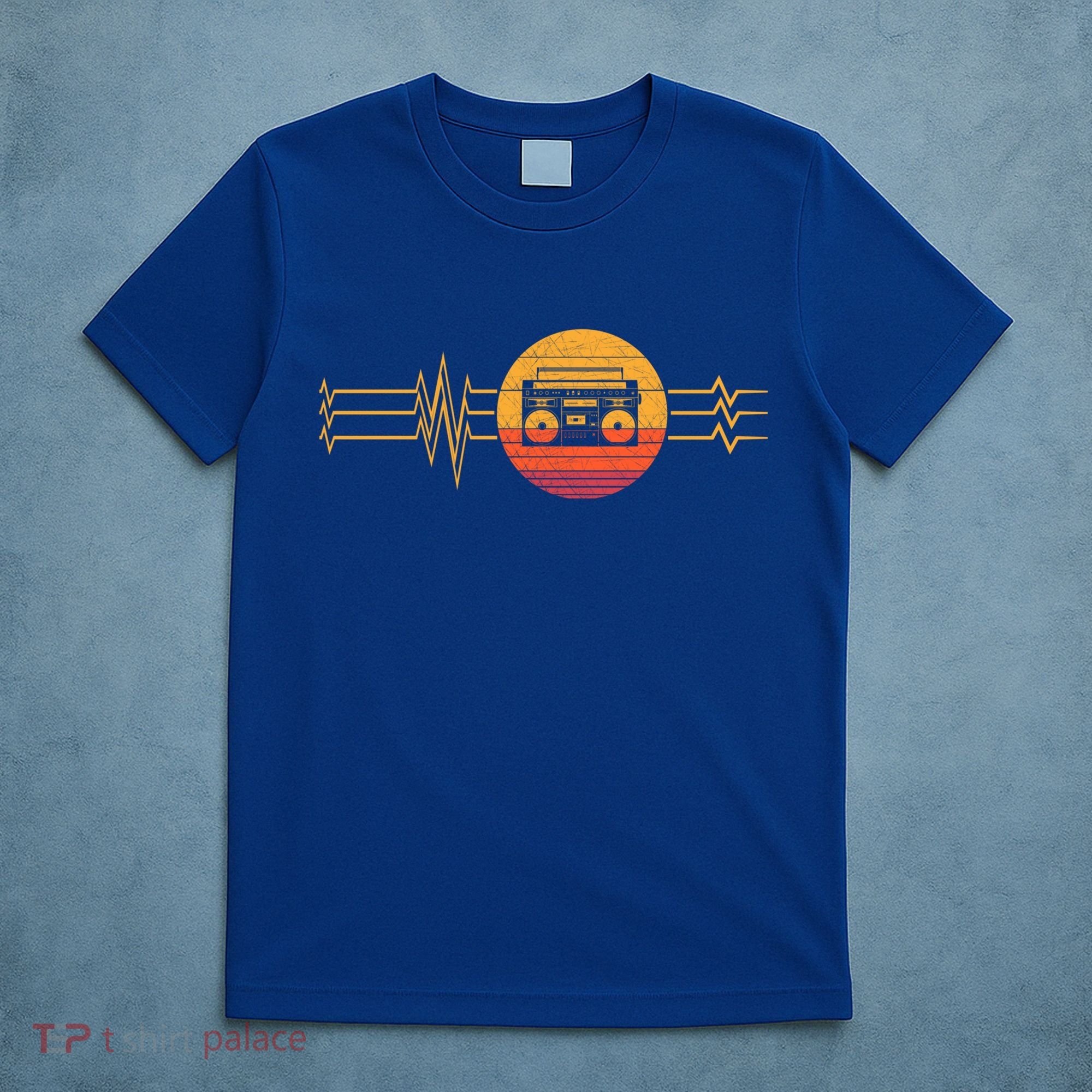 Retro Heartbeat Boombox Music Player Lifeline Vintage Music Gift T-Shirt