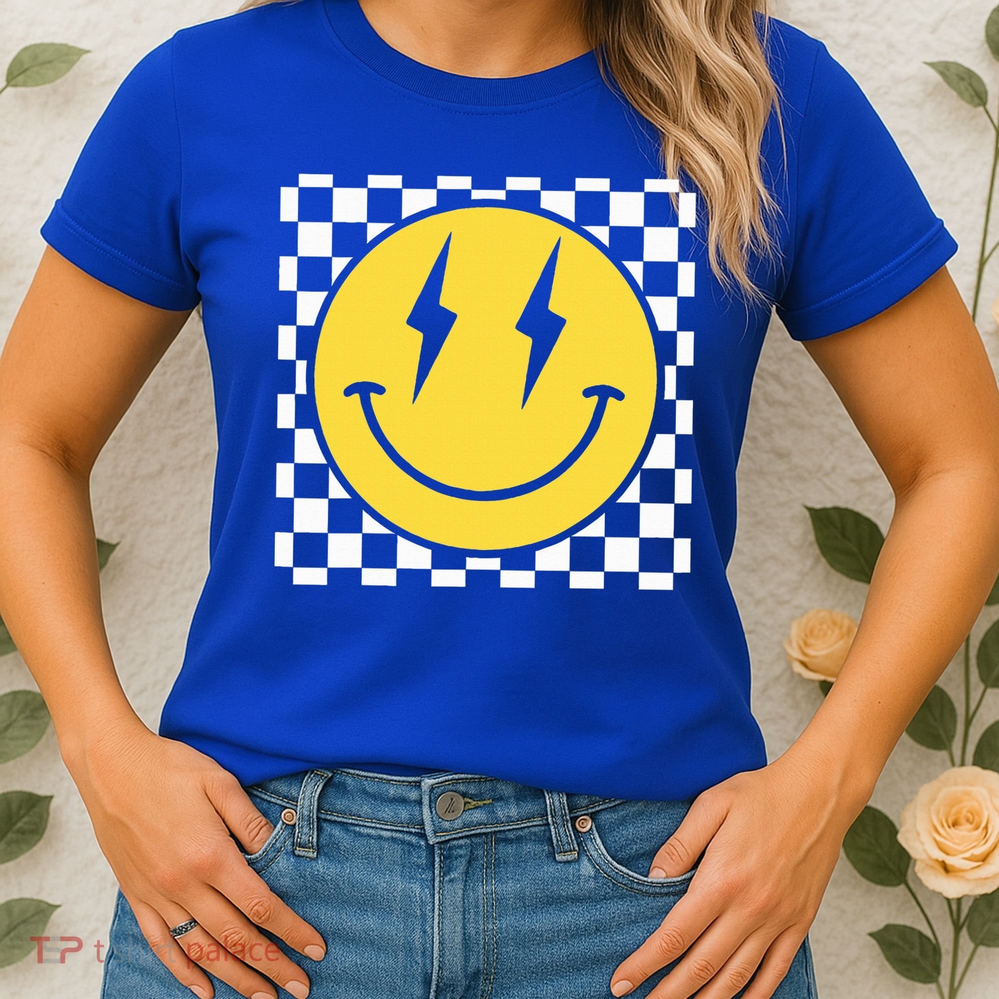 Retro Happy Face Distressed Checkered Pattern Smile Face Women's T-Shirt