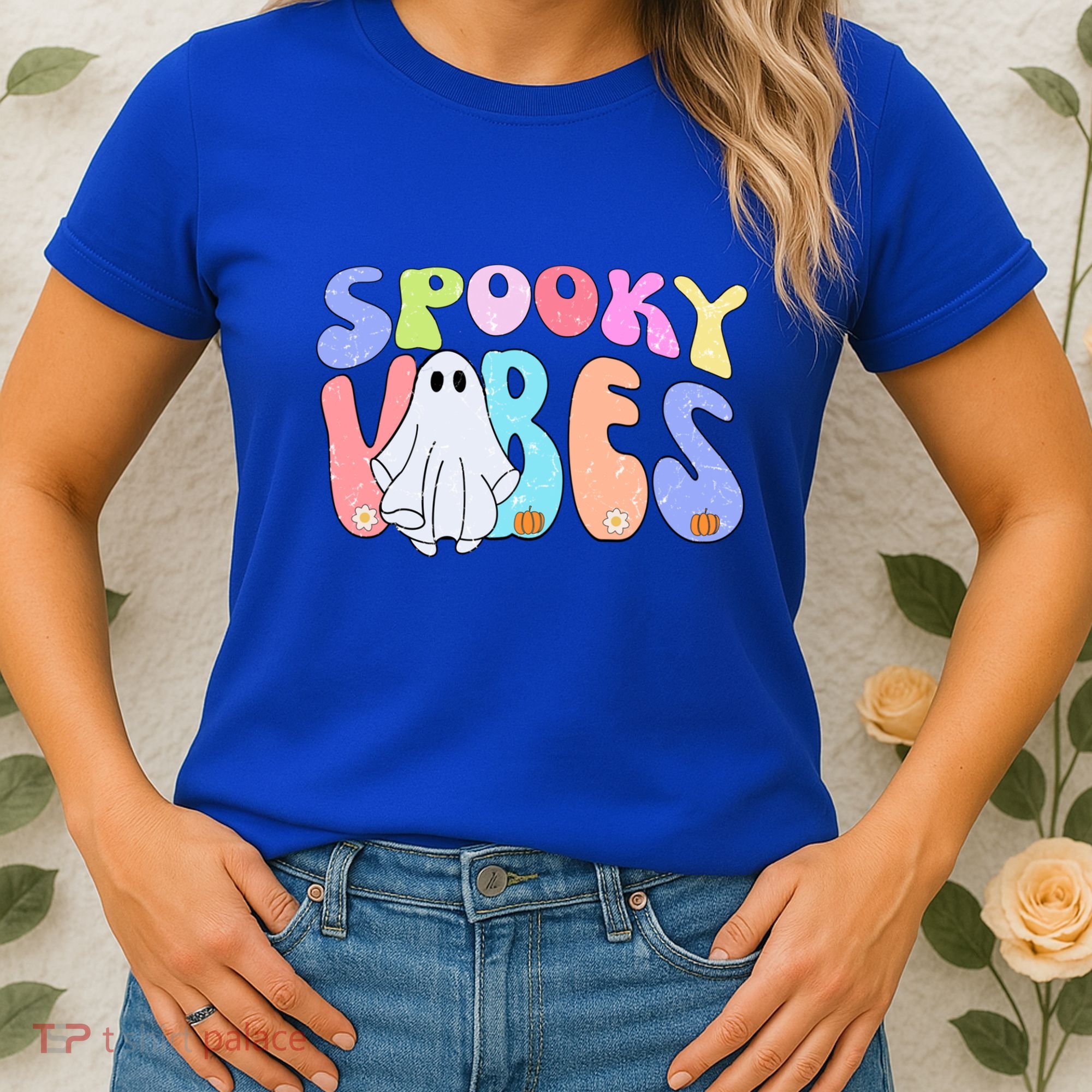 Retro Halloween Groovy Ghost Spooky Vibes Cute Gift Women's T-Shirt