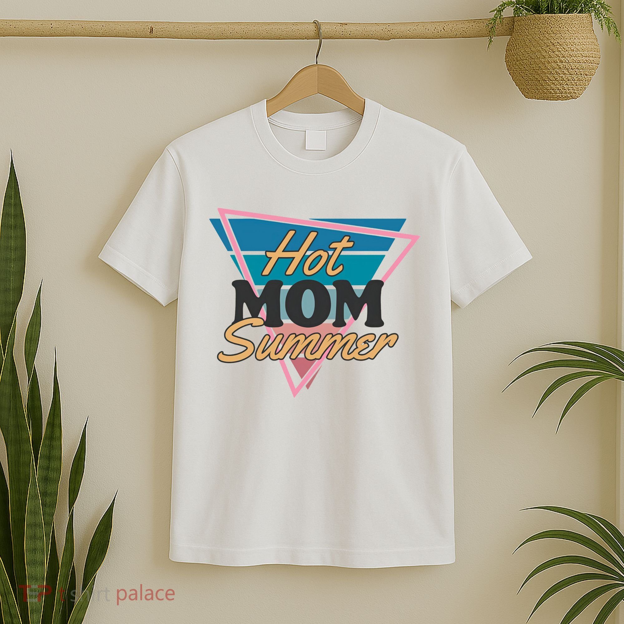 Retro Hot Mom Summer 80s Hot Mom Summer Vacation T-Shirt