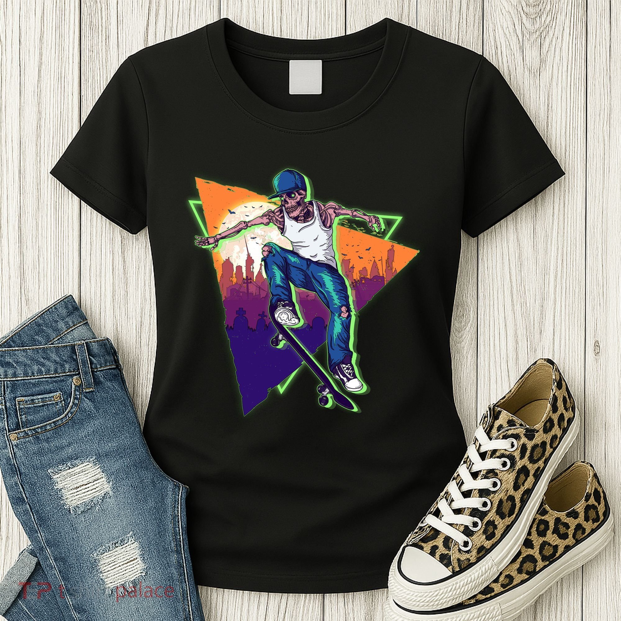 Retro Halloween Skateboarding Skater Skeleton Women's T-Shirt