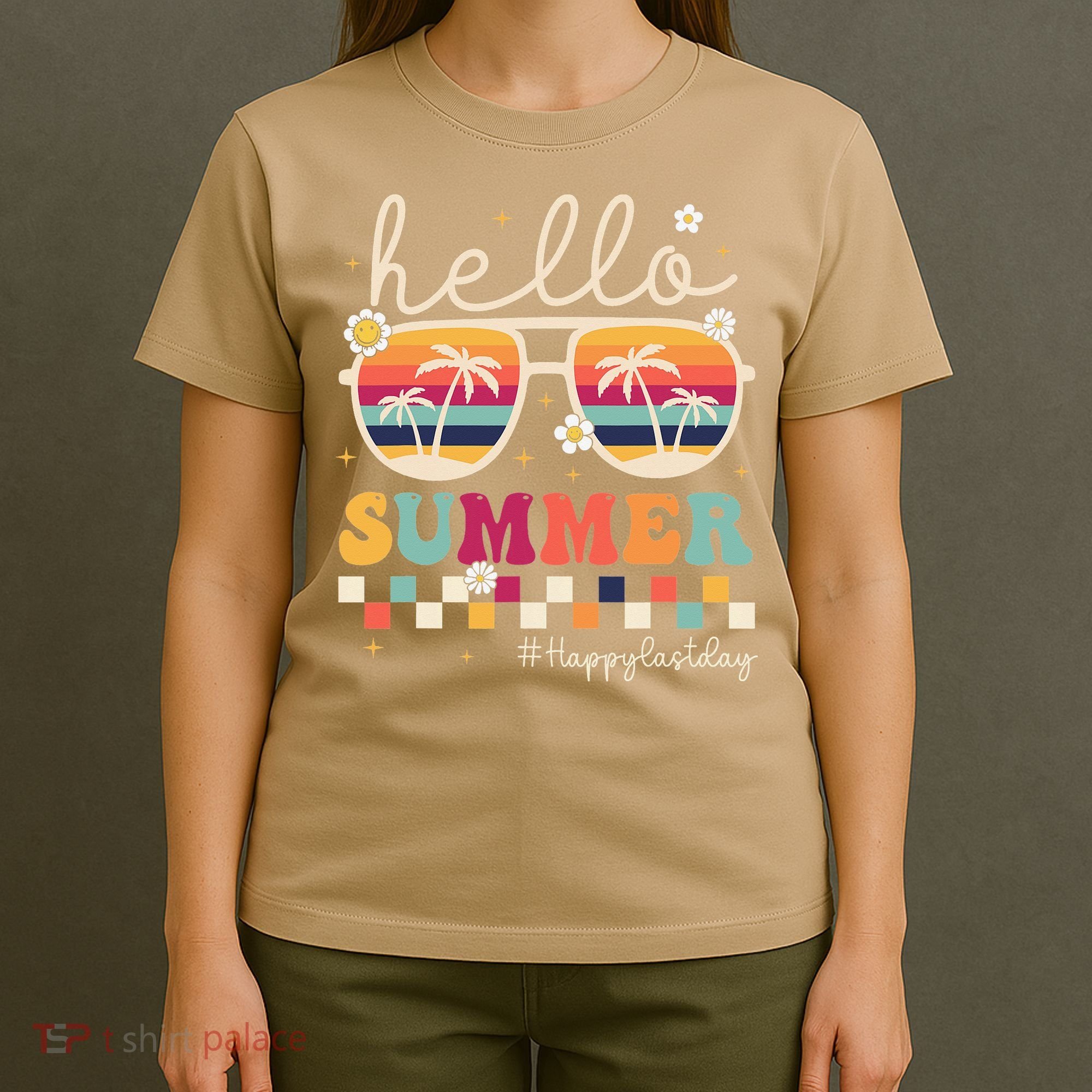 Retro Hello Summer Happy Last Day Of School Teacher Student T-Shirt