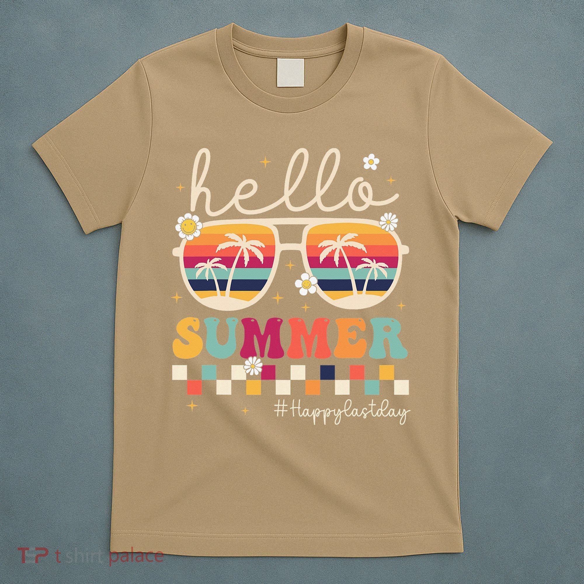 Retro Hello Summer Happy Last Day Of School Teacher Student T-Shirt