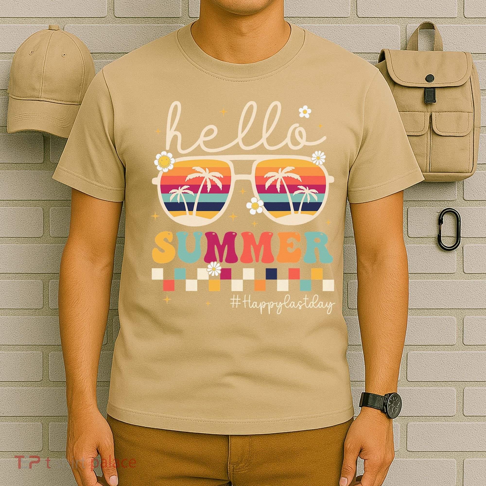 Retro Hello Summer Happy Last Day Of School Teacher Student T-Shirt