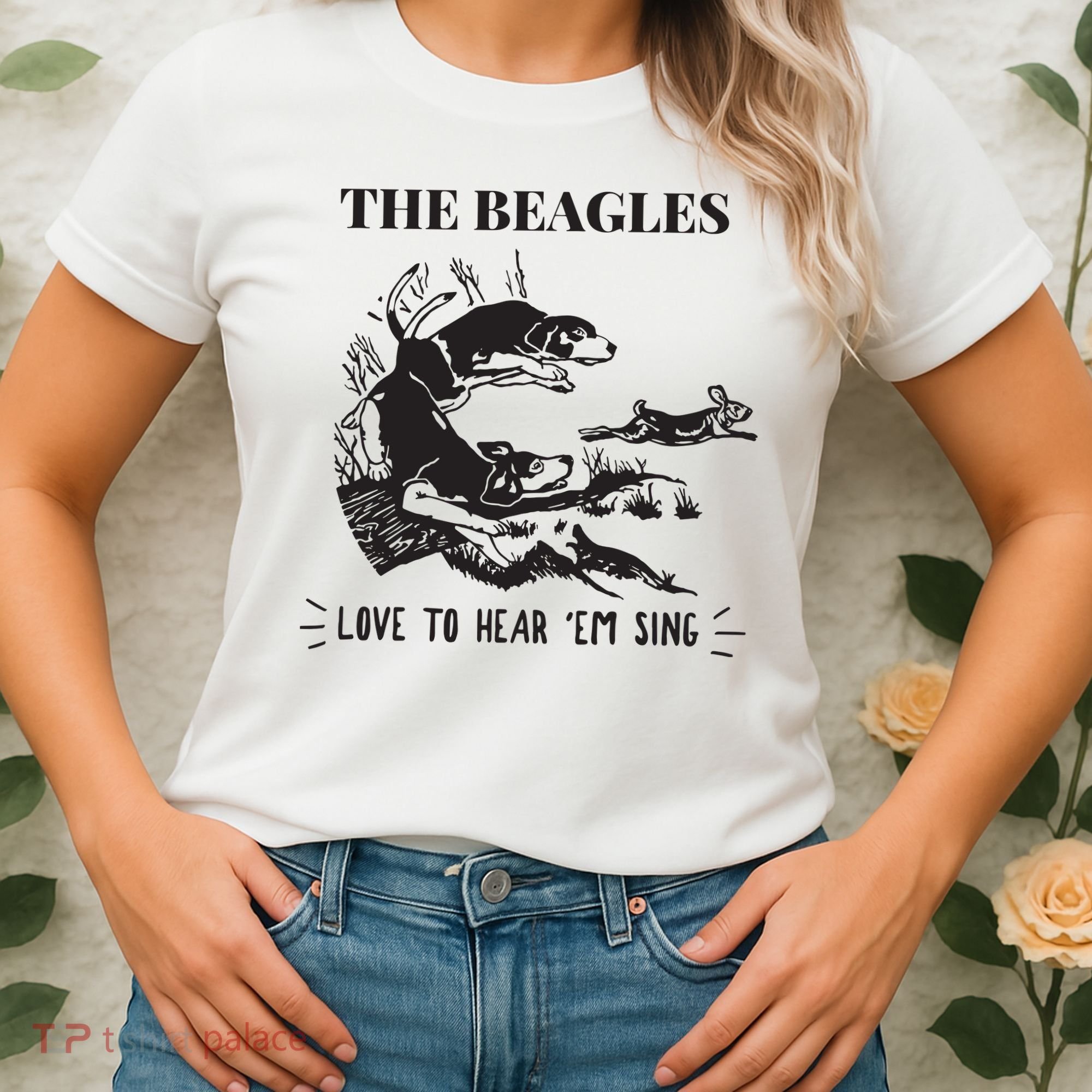 Rabbit Hunting The Beagles Love To Hear Em Sing Women's T-Shirt