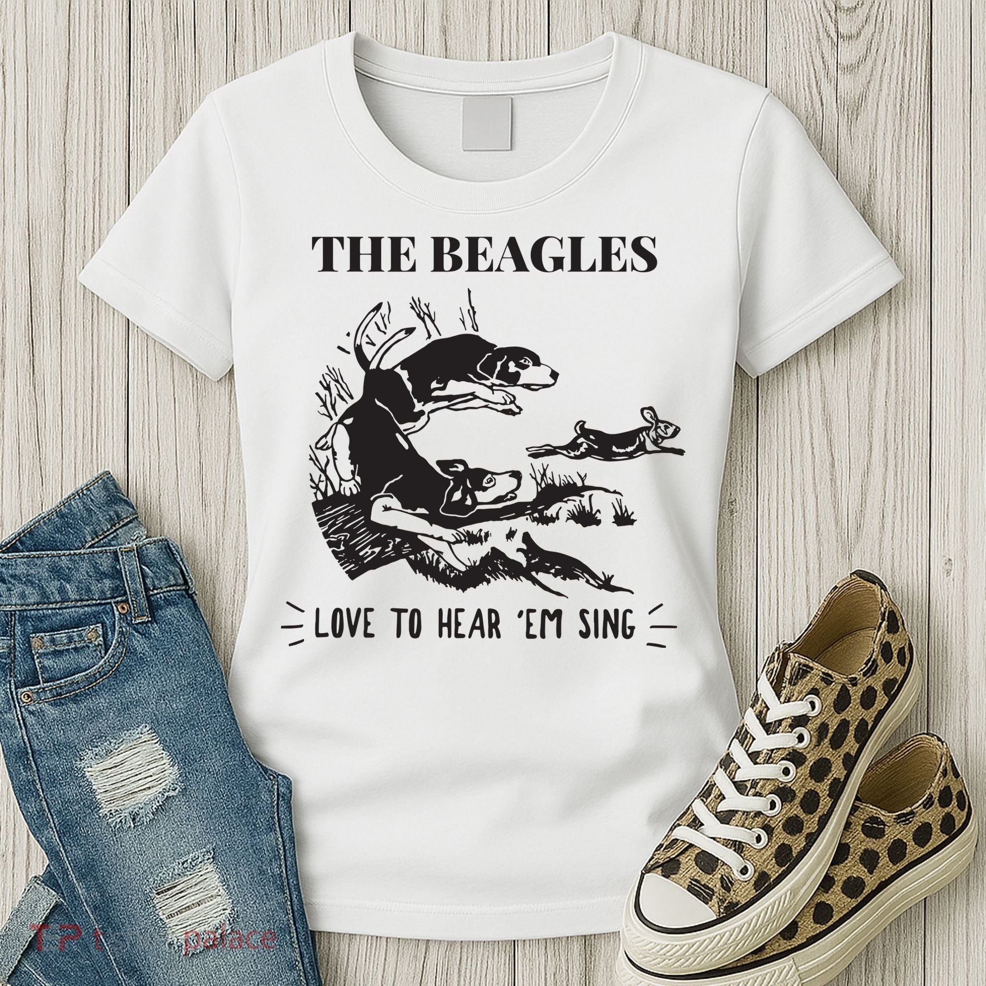 Rabbit Hunting The Beagles Love To Hear Em Sing Women's T-Shirt
