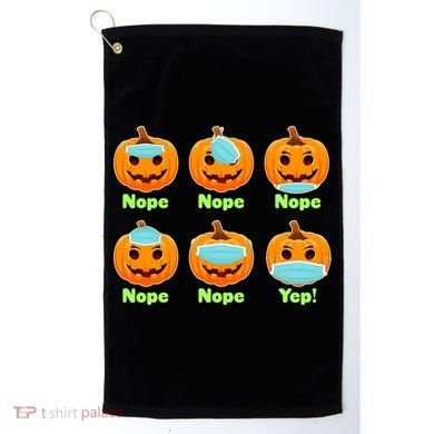 Right And Wrong Way To Wear Masks Pumpkins Golf Towel