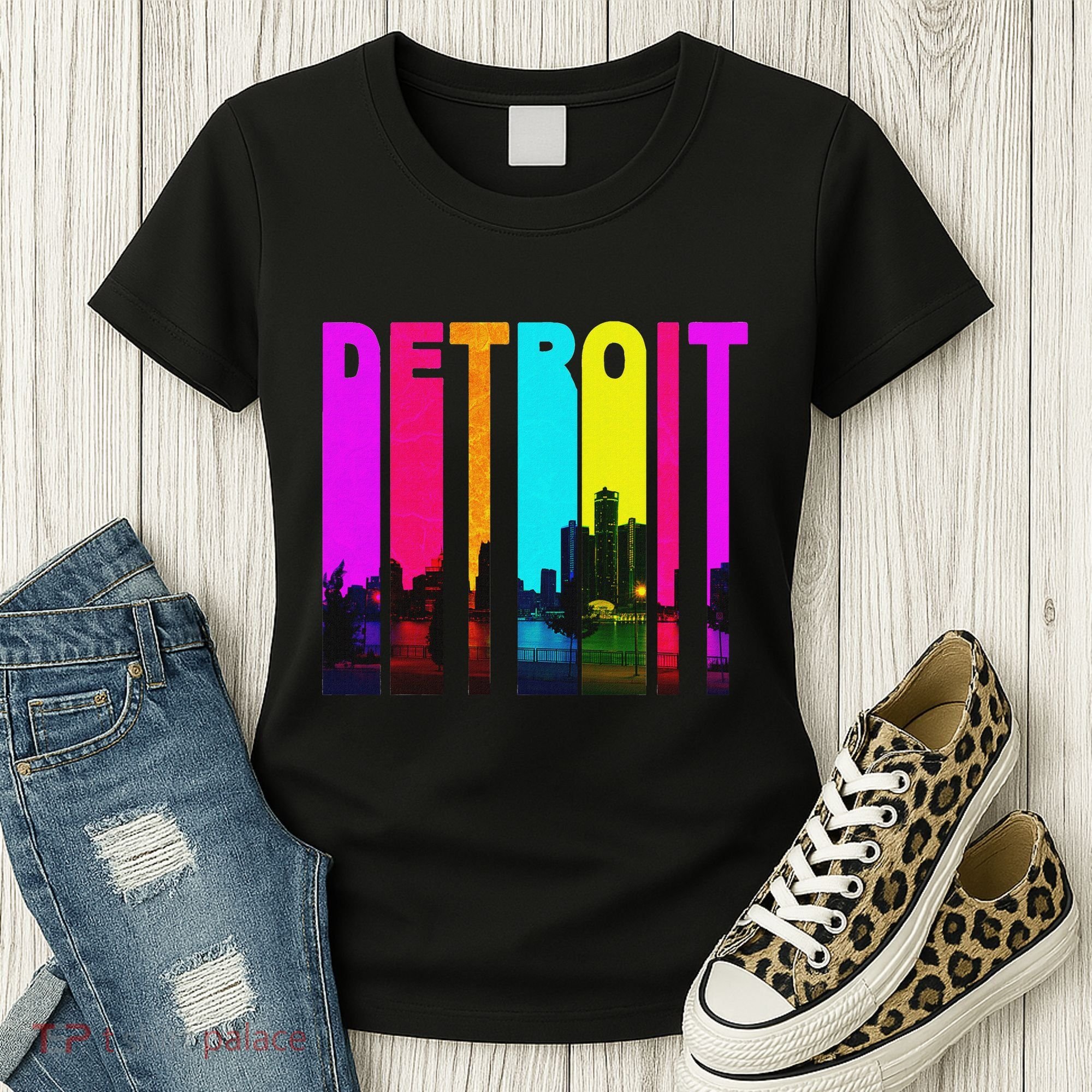 Retro I Love Detroit Michigan Skyline Women's T-Shirt