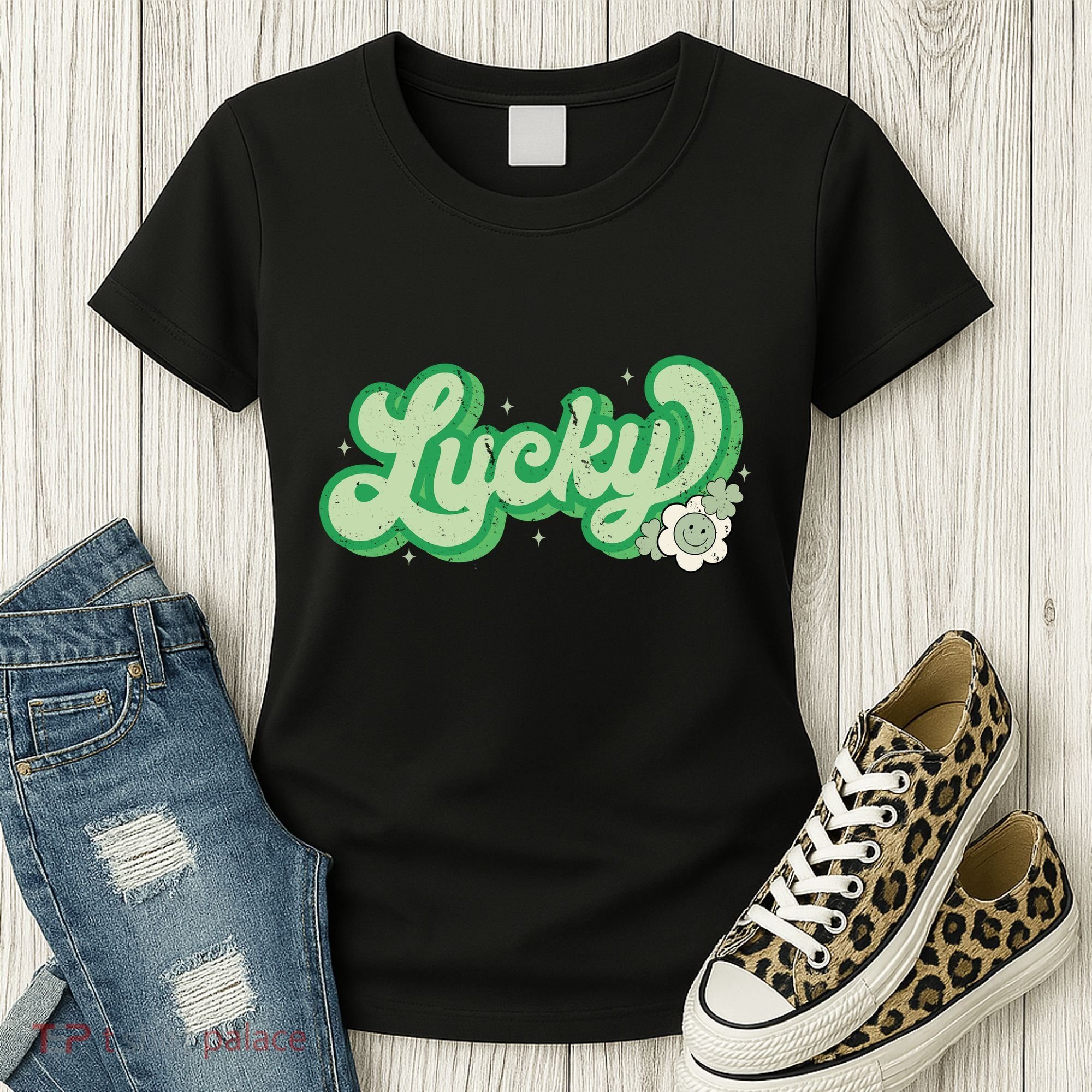 Retro Lucky St Patricks Day Irish Clover Women's T-Shirt