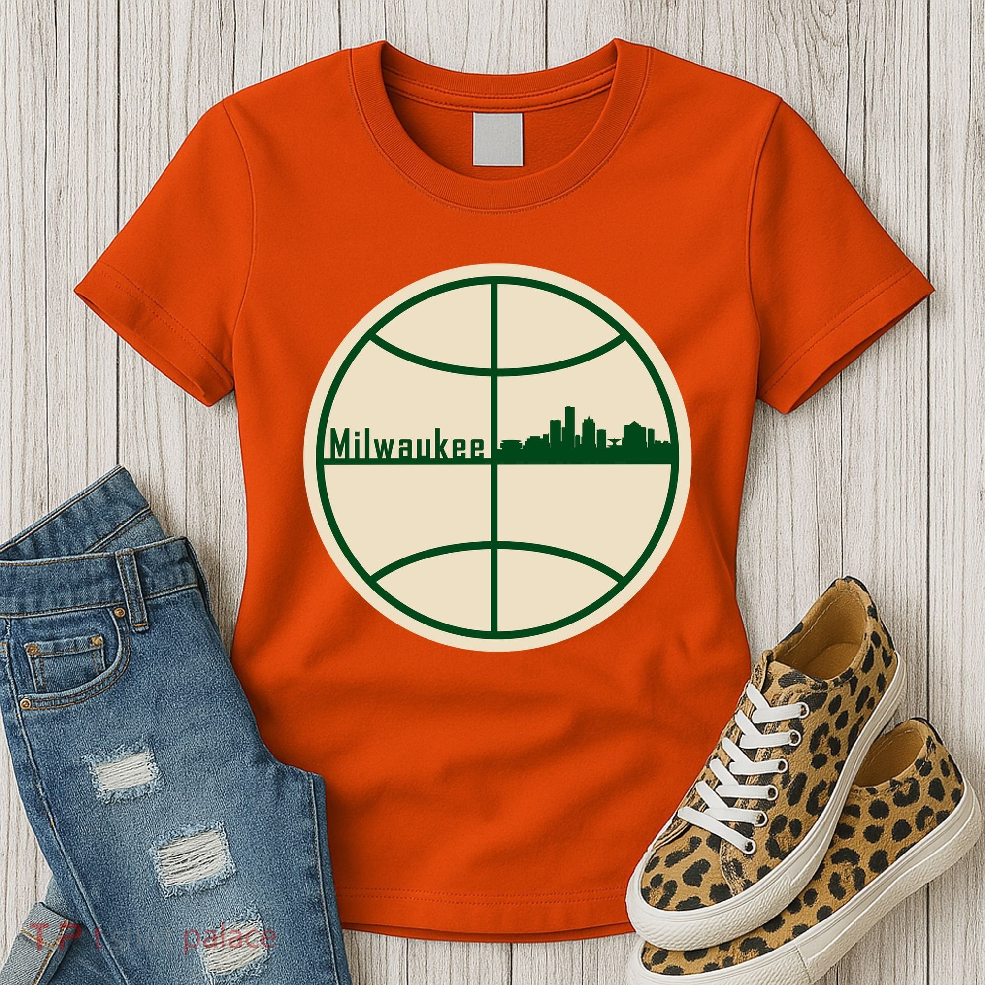 Retro Milwaukee Basketball Home Game Baskeball Fan Women's T-Shirt