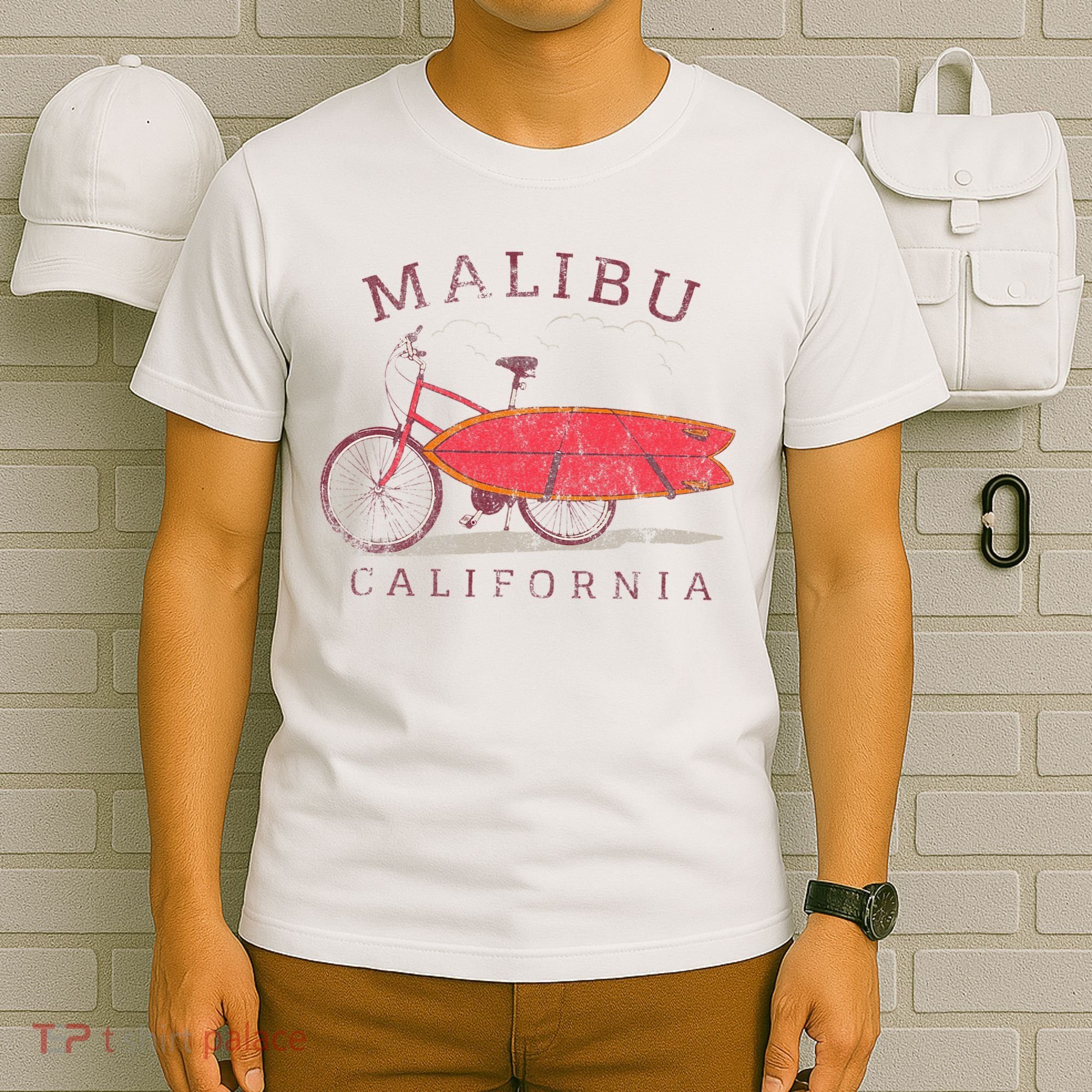 Retro Malibu California Surfing Fan Surfboard Bicycle Art T-Shirt