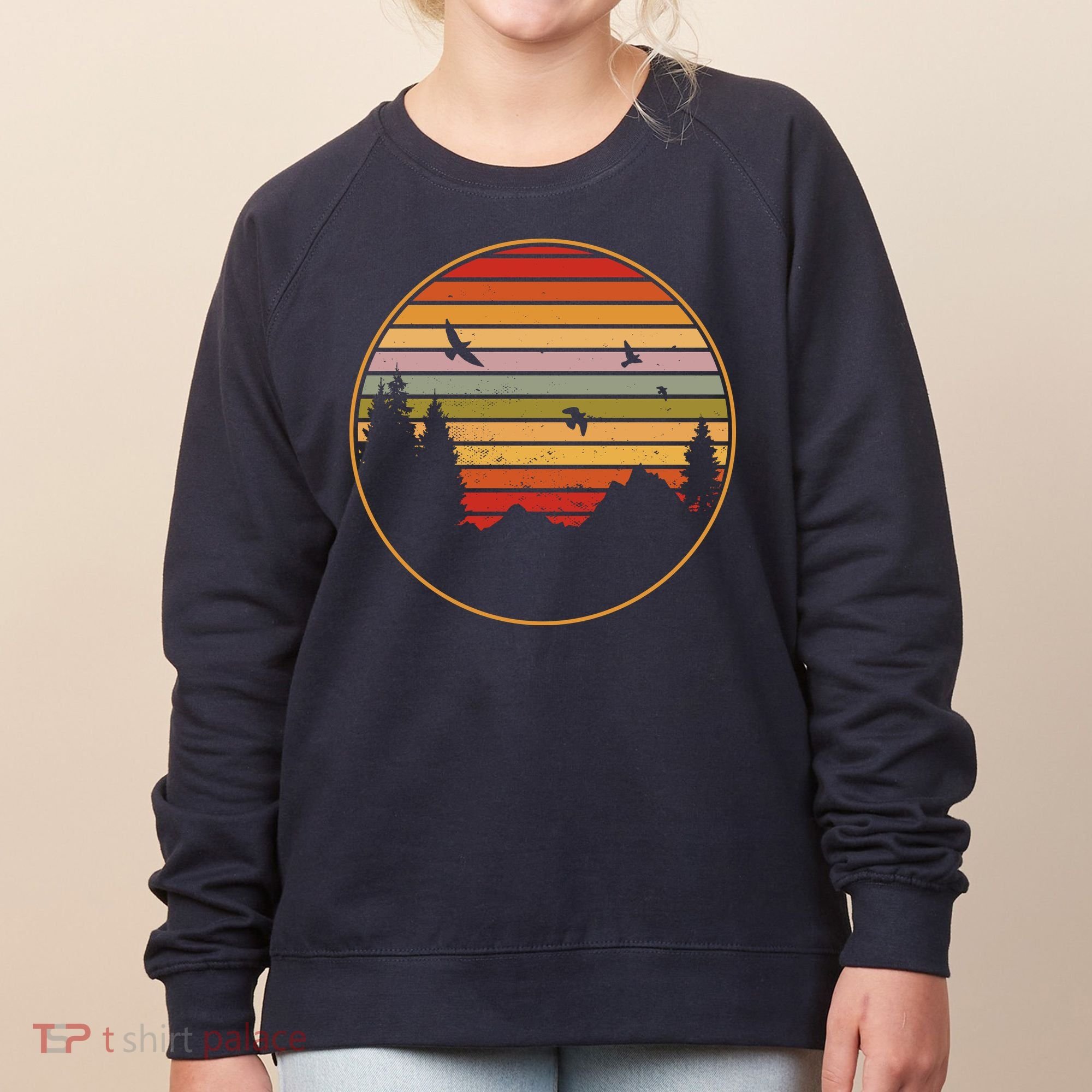 Retro Mountain Nature Sunset Women's Sweatshirt