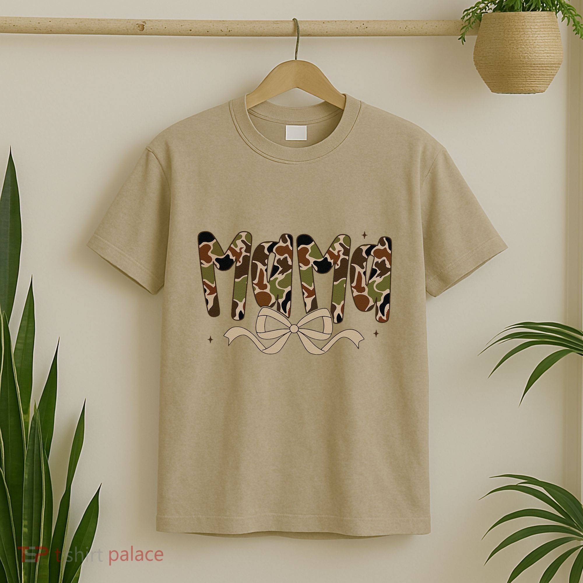Retro Mama Preppy Duck Coquette Camo Bow Camouflage Mom T-Shirt