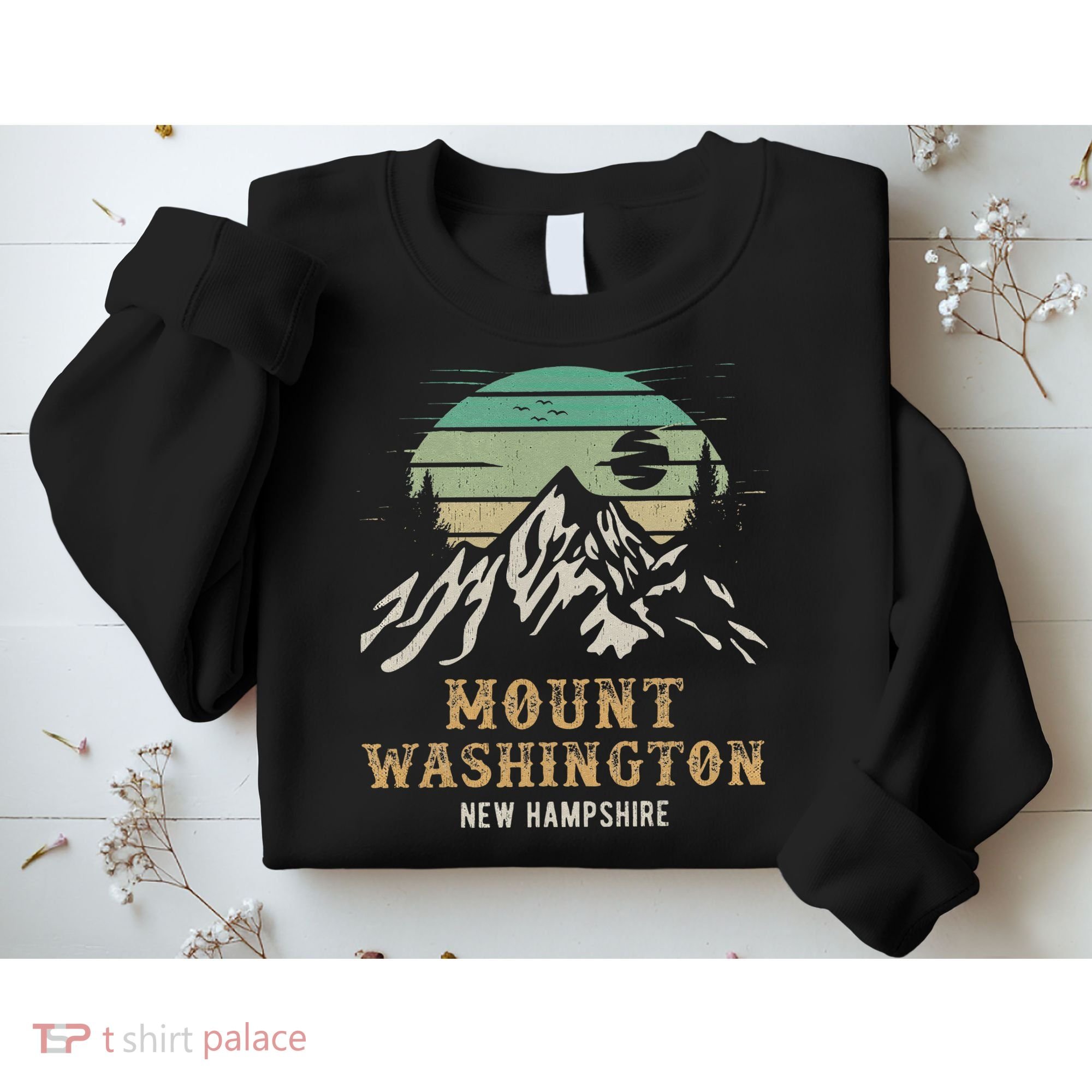 Retro Mount Washington NH Merchandise Hiking Mt Washington Sweatshirt