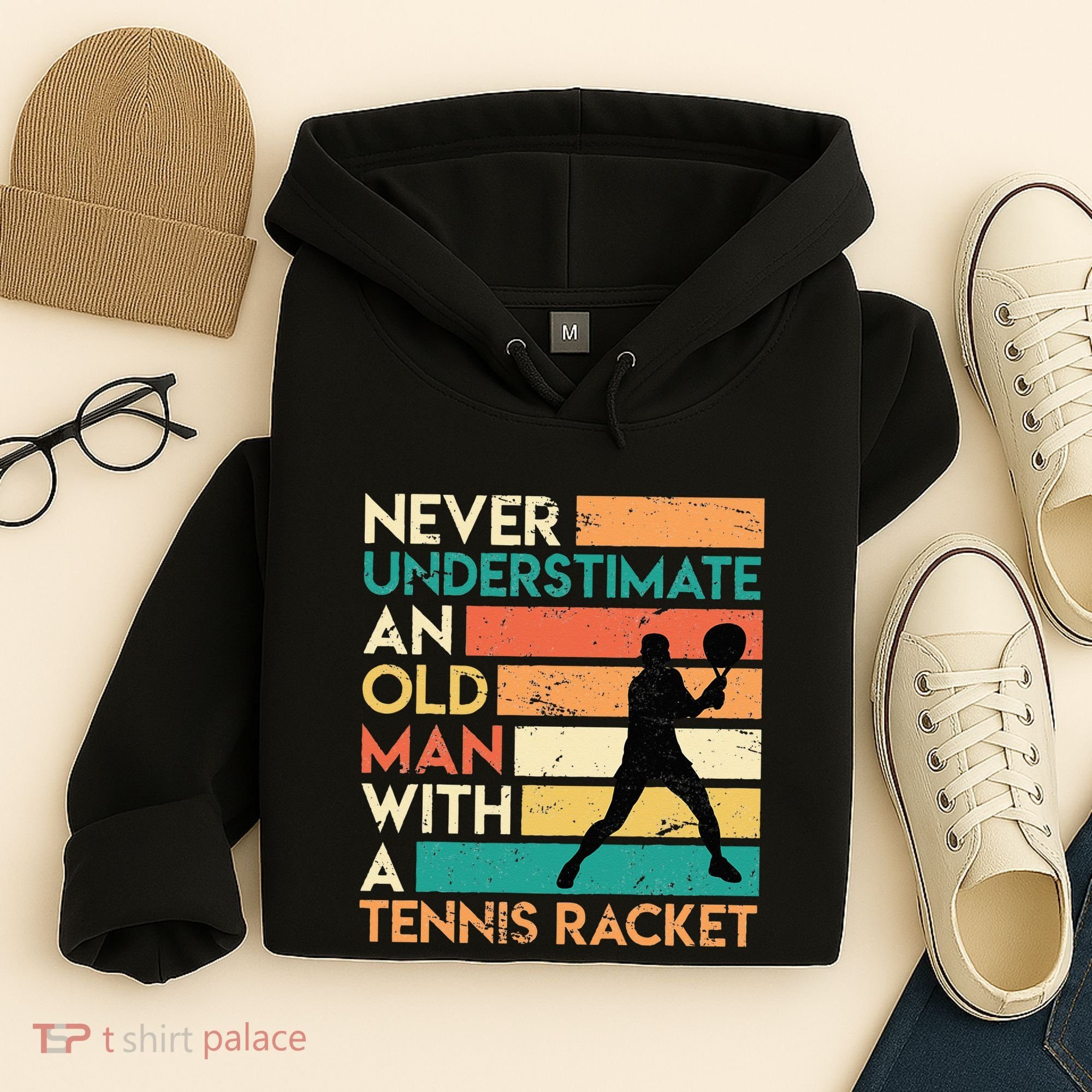 Retro Never underestimate an old man Tennis racket Hoodie