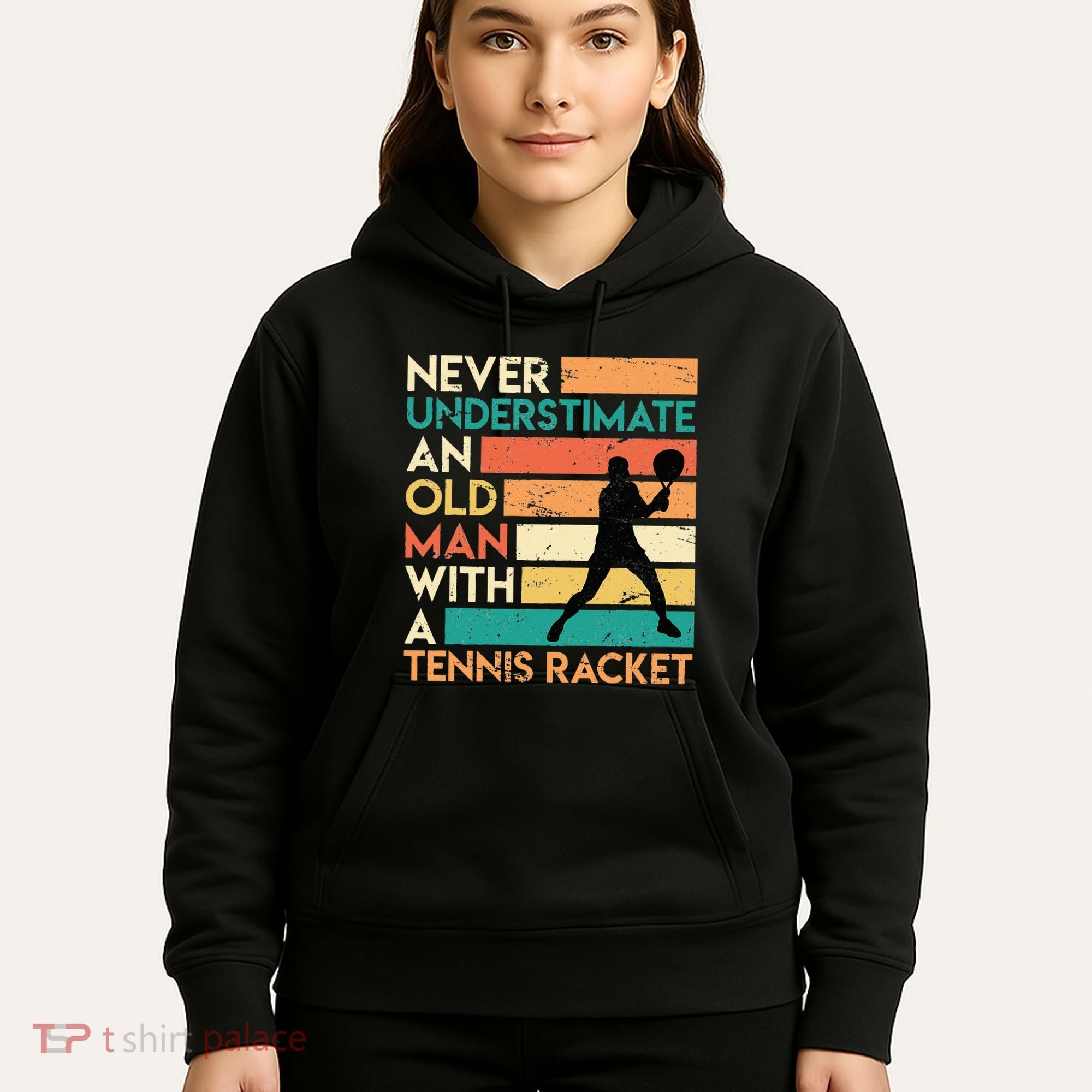 Retro Never underestimate an old man Tennis racket Hoodie