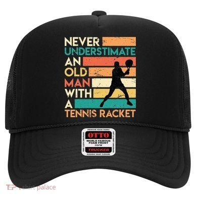 Retro Never underestimate an old man Tennis racket Hat