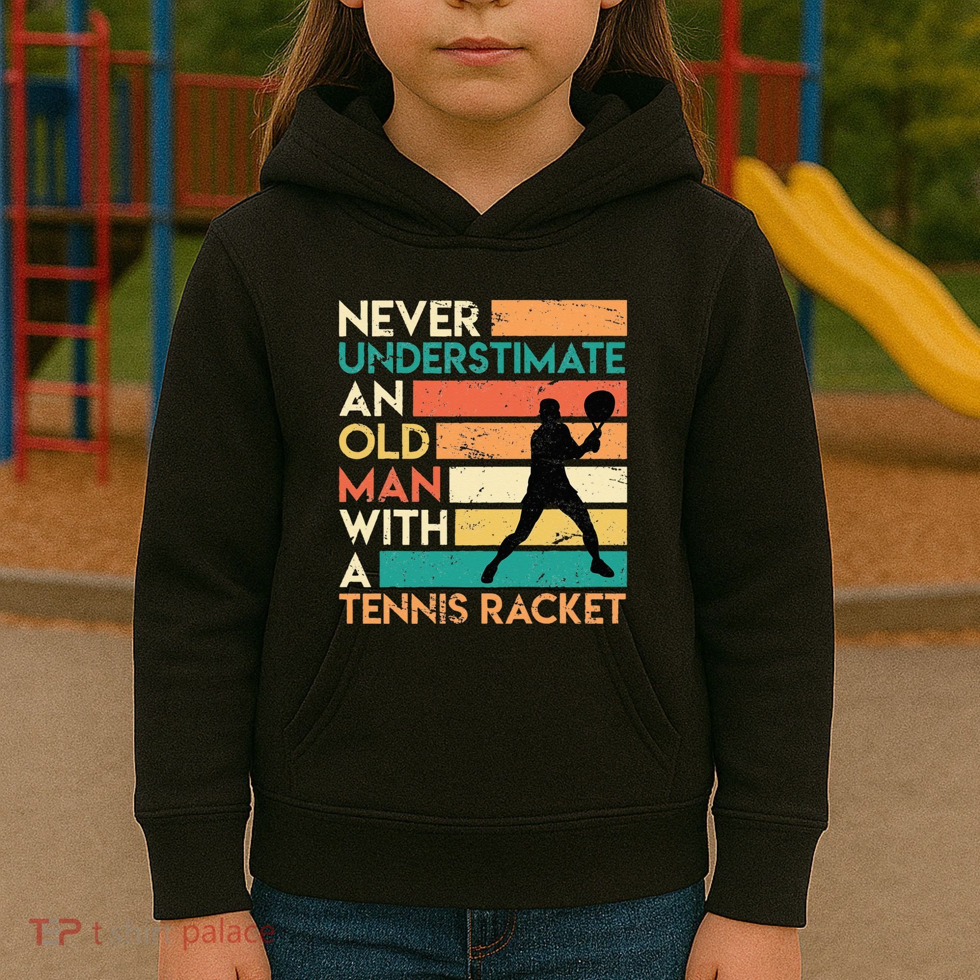 Retro Never underestimate an old man Tennis racket Kids Hoodie