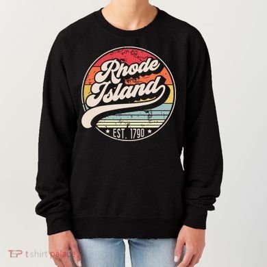 Retro Rhode Island Home State Ri Cool 70s Style Sunset Women's Sweatshirt