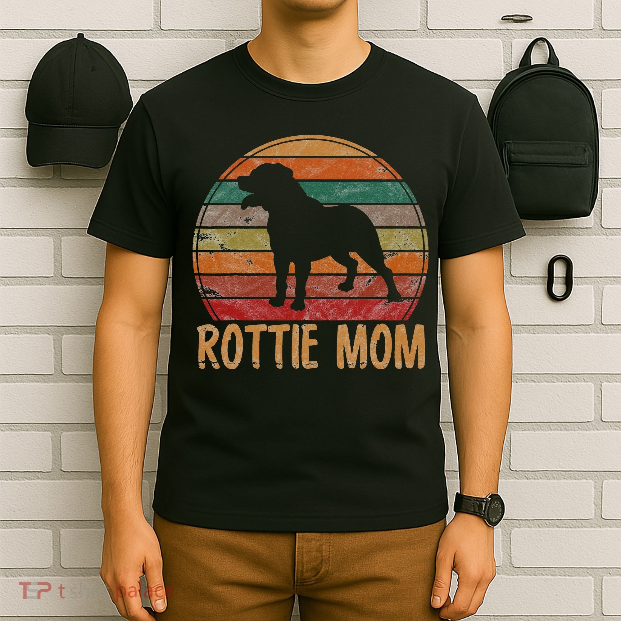 Retro Rottweiler Mom Gift Rott Dog Mother Pet Rottie Mama T-Shirt