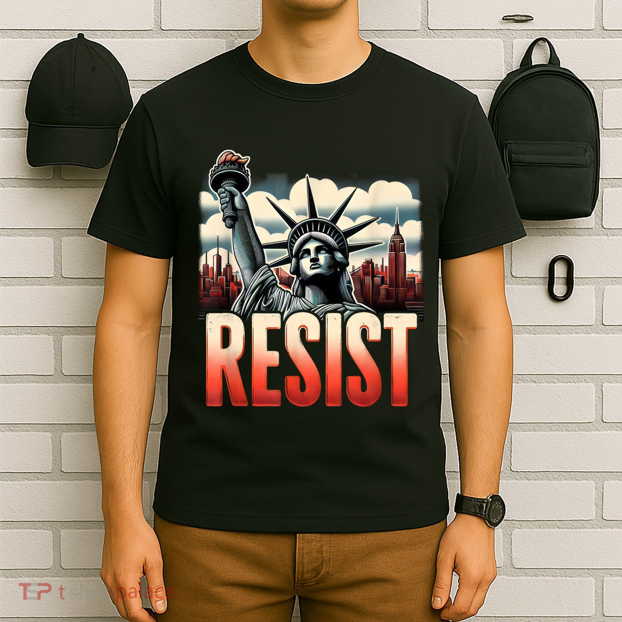 Retro Resist Statue Of Liberty Activism Freedom Protest Art  T-Shirt