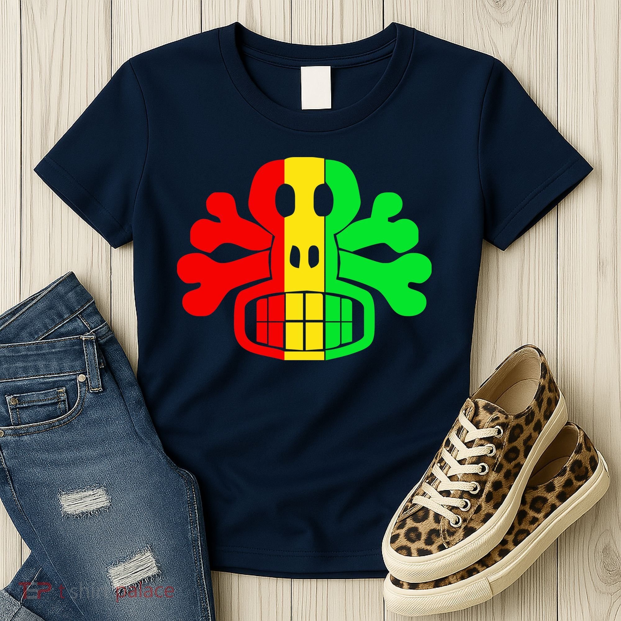 RASTA SKULL AND CROSSBONES Reggae Dub Club Rave Women's T-Shirt