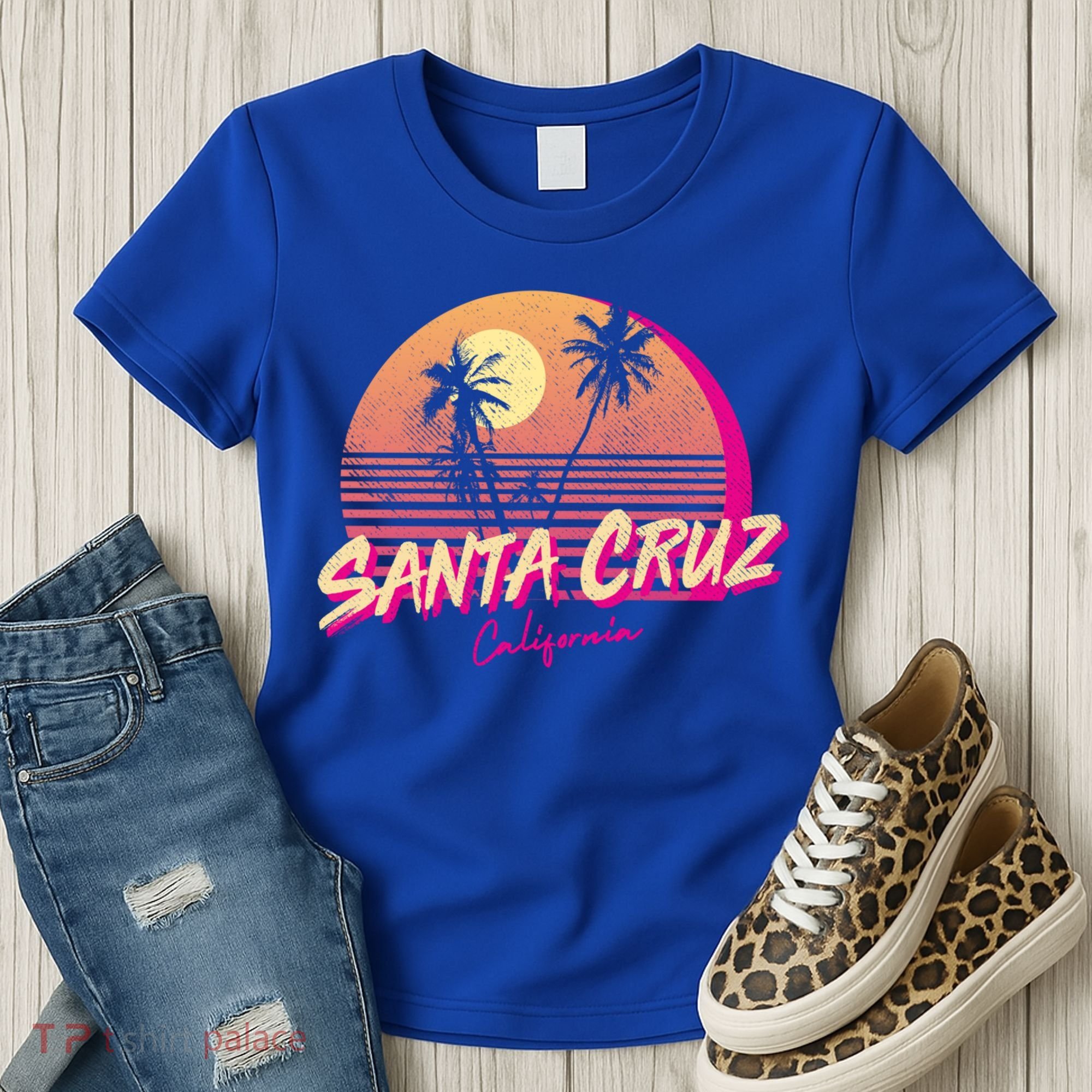 Retro Santa Cruz California Beach Sunset Gift Women's T-Shirt