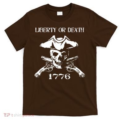 Revolutionary Skull Crossbones Flintlock Cool T-Shirt