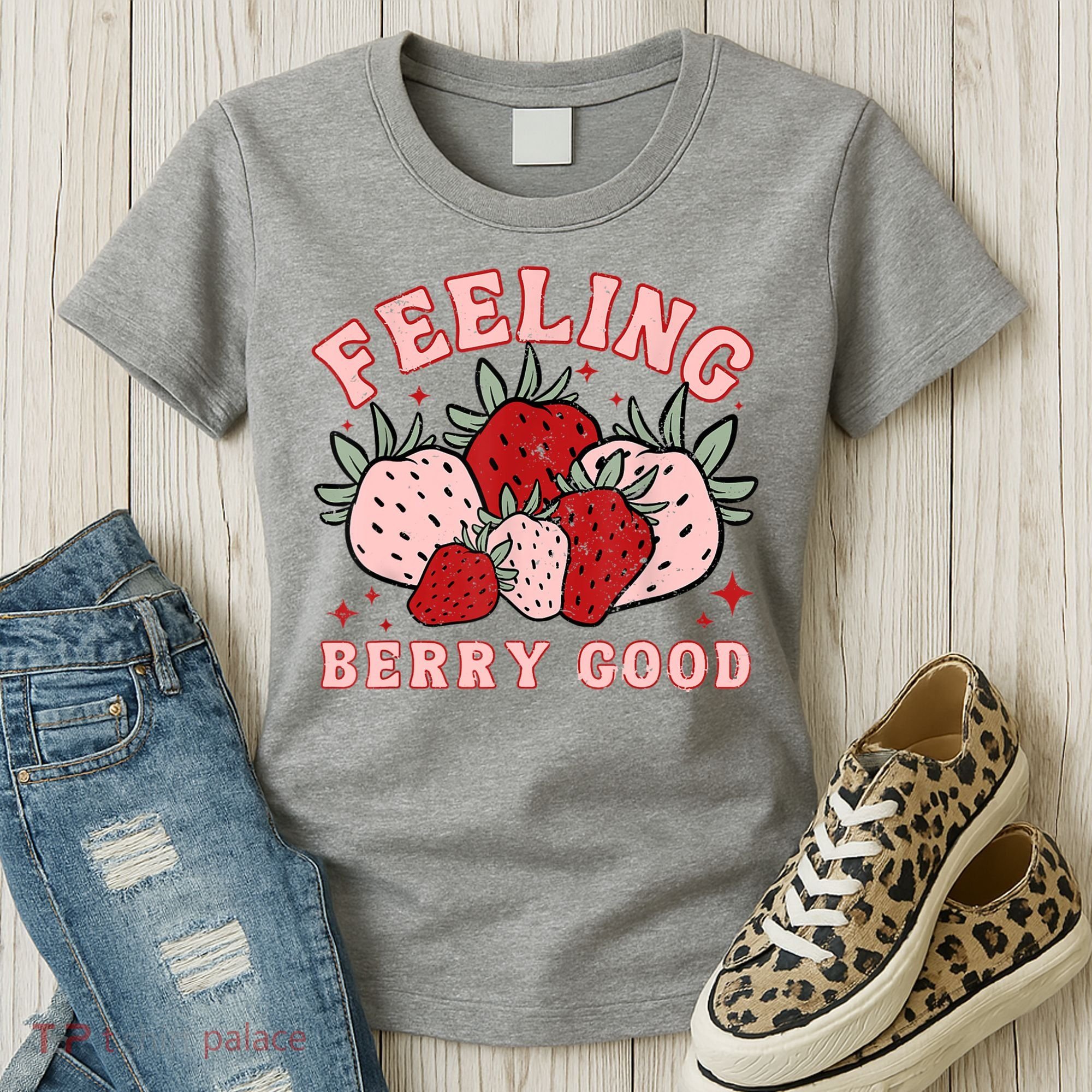 Retro Strawberry Feeling Berry Good Positive Mind Happy Life Women's T-Shirt