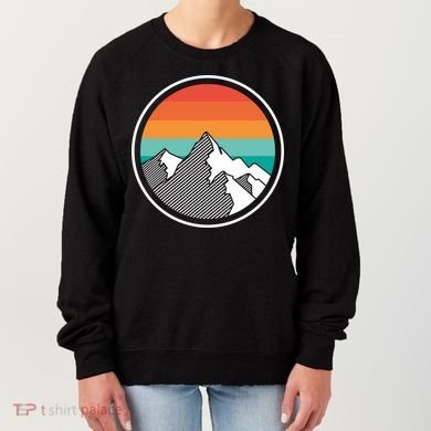 Retro Sunset Mountain Women's Sweatshirt