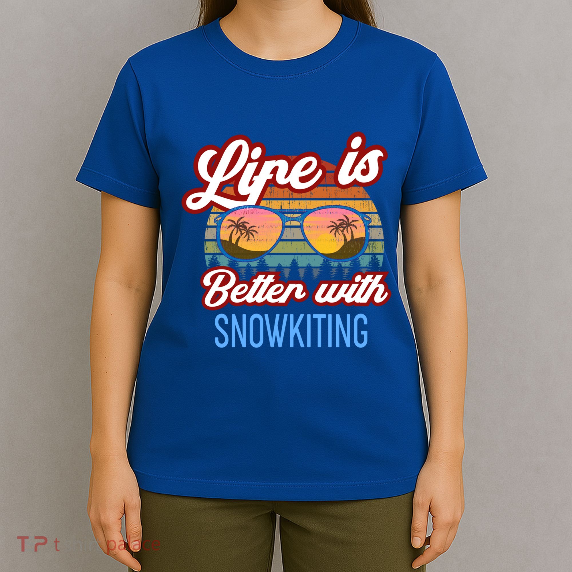 Retro Sunset Slogan / Life Is Better With Snow Kiting! Great Gift T-Shirt