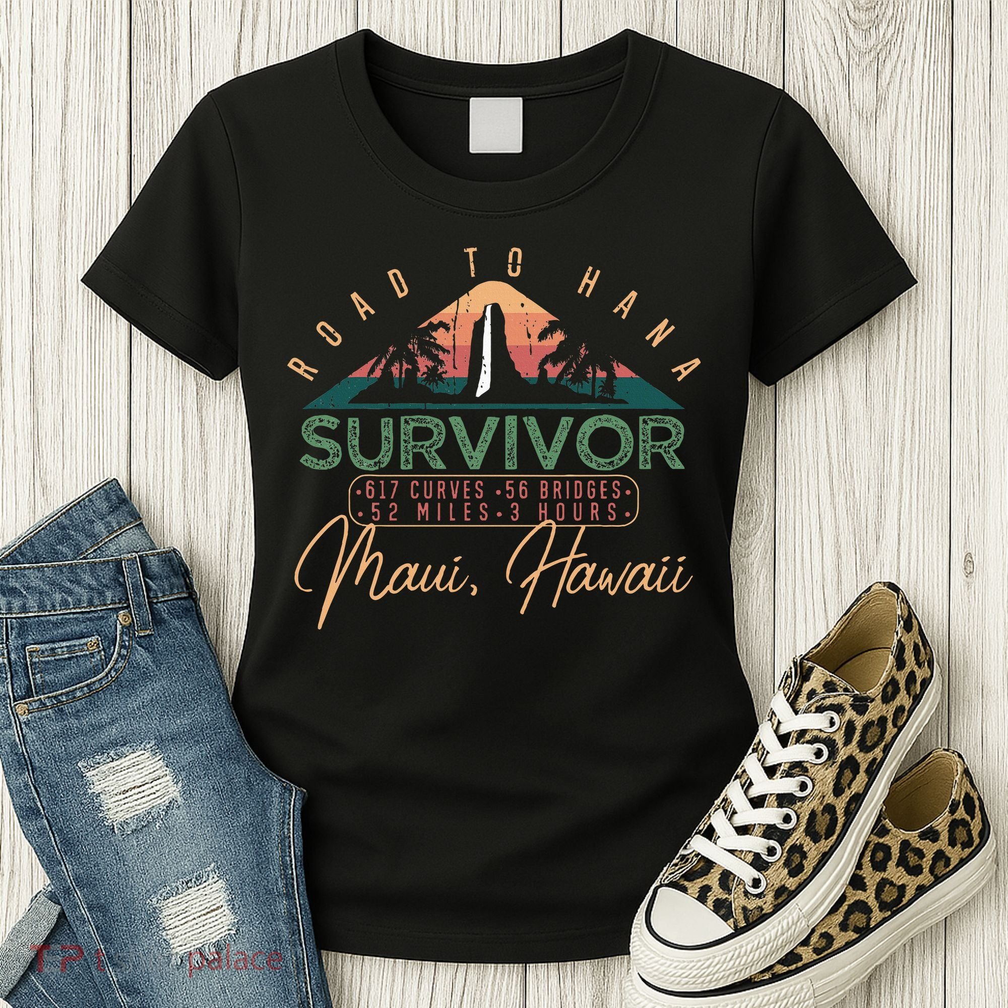 Road To Hana Survivor Curvy Palm Maui Hawaii Lover Women's T-Shirt
