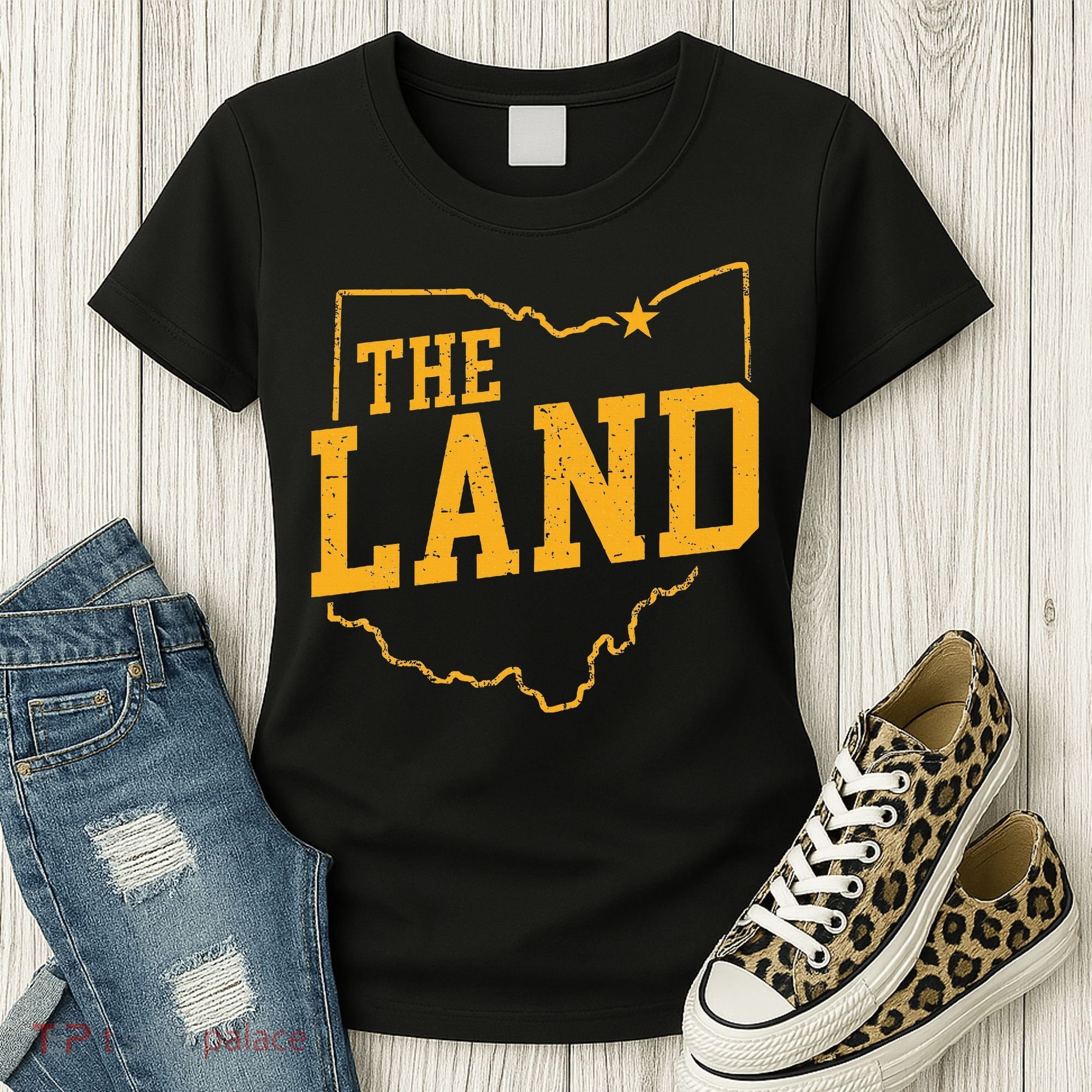 Retro The Land Cleveland Ohio Classic Throwback Souvenir Women's T-Shirt
