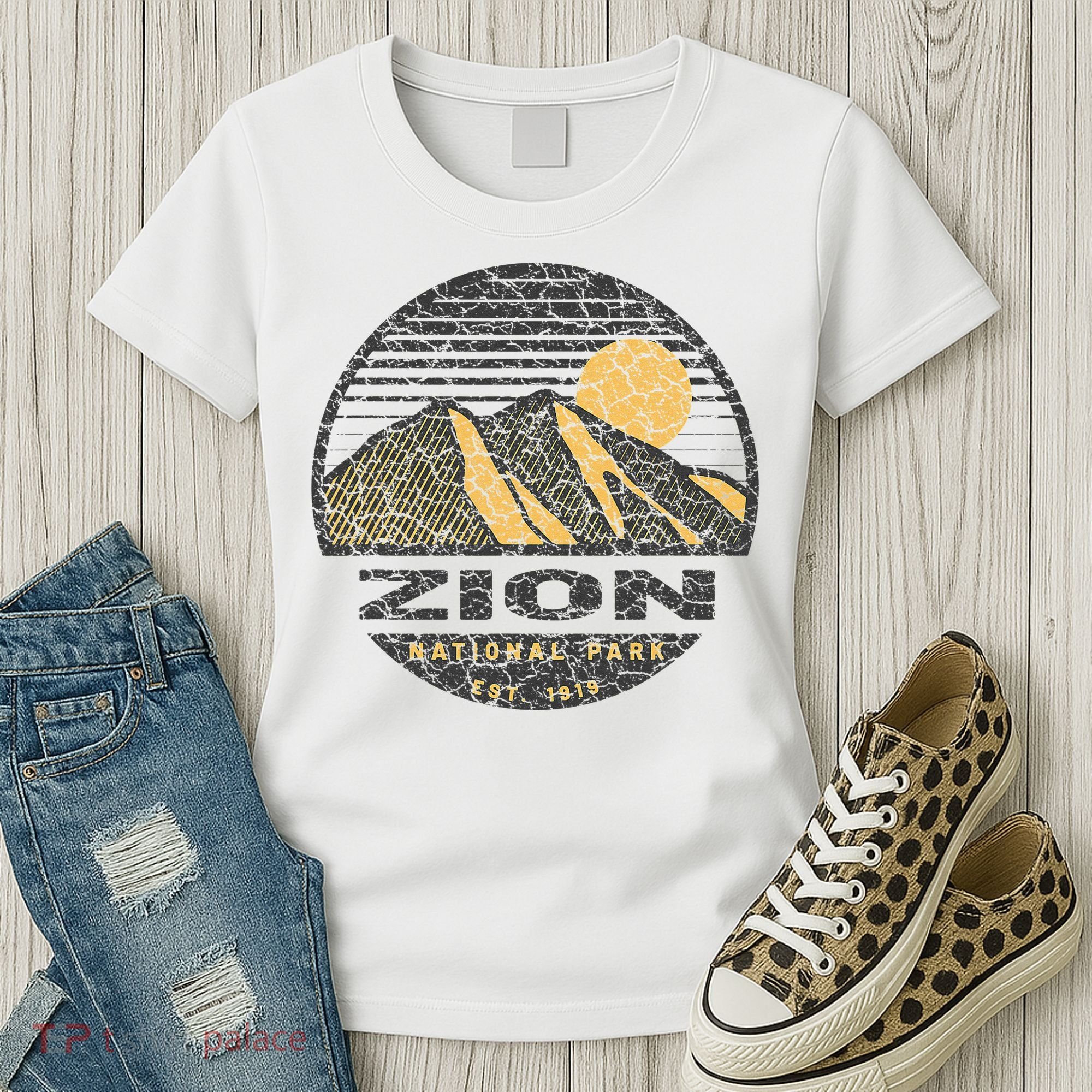 Road Trip Mount Zion National Park Utah Mountain Sunset Art Women's T-Shirt