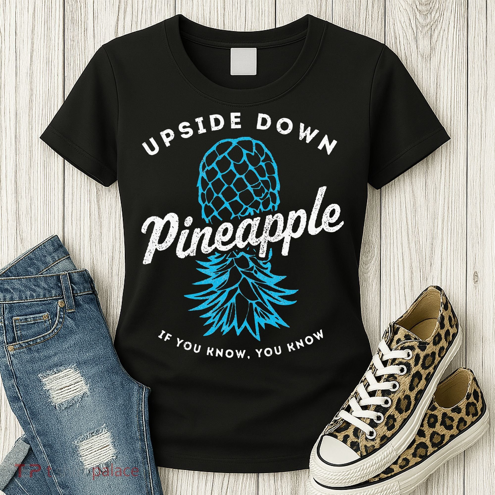 Retro Upside Down Pineapple Swinger Women's T-Shirt