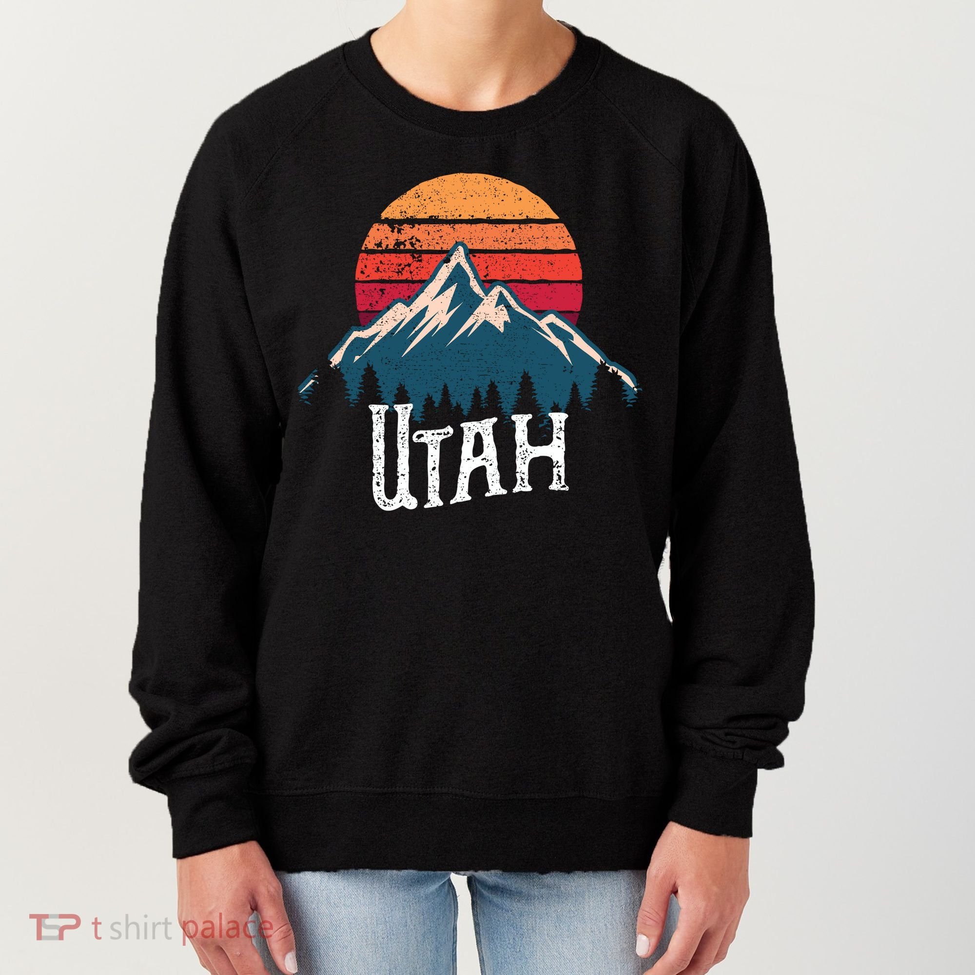 Retro Utah Ut Mountains Outdoor Wildness Funny Gift Women's Sweatshirt