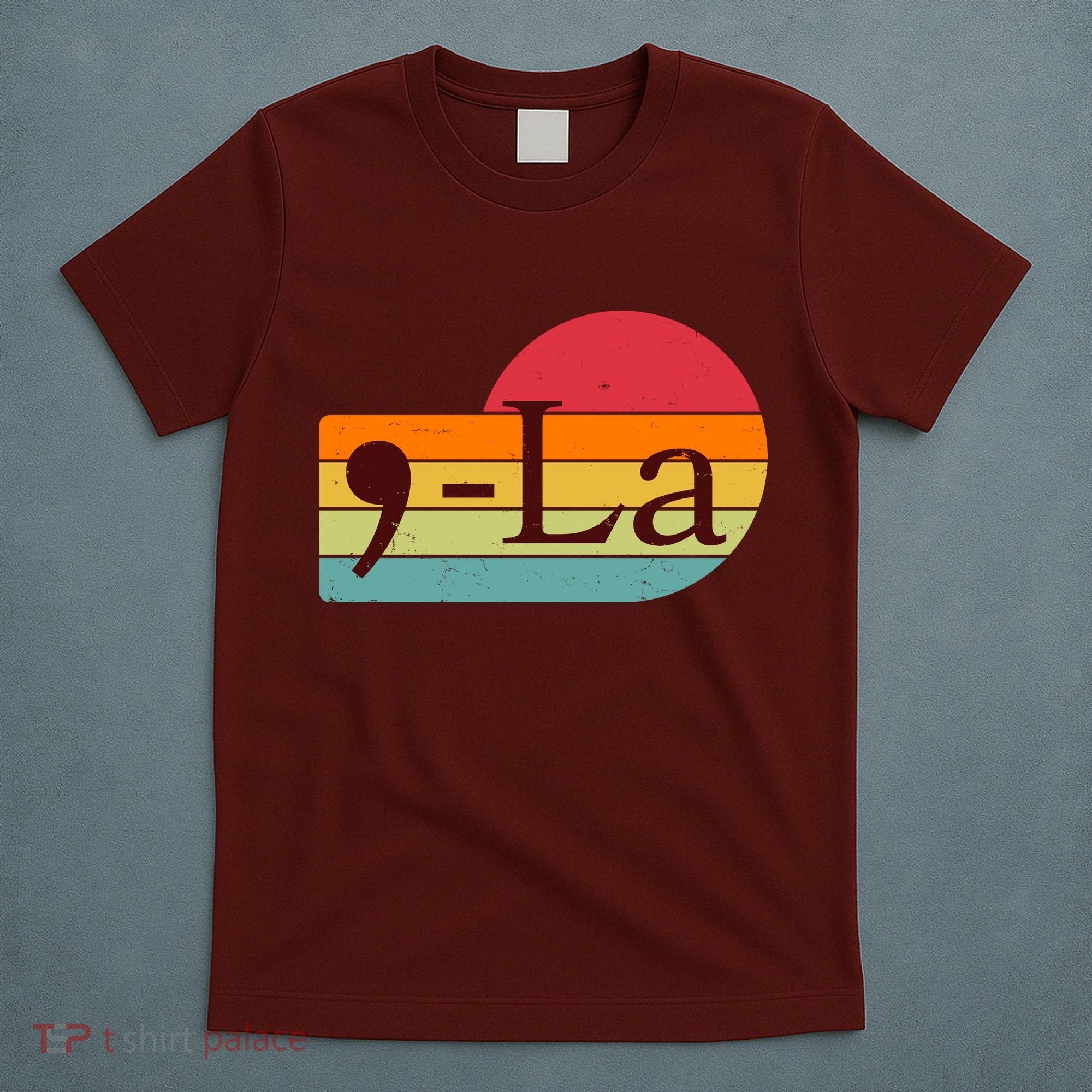 Retro Vintage Comma La Kamala Harris 2024 T-Shirt