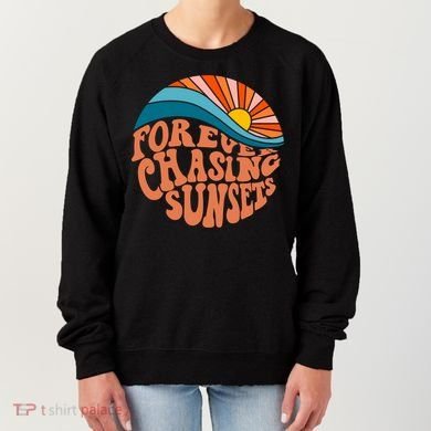 Retro Vintage Forever Chasing Sunsets Aesthetic Women's Sweatshirt