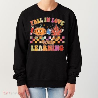Retro Vintage Fall In Love With Learning Women's Sweatshirt