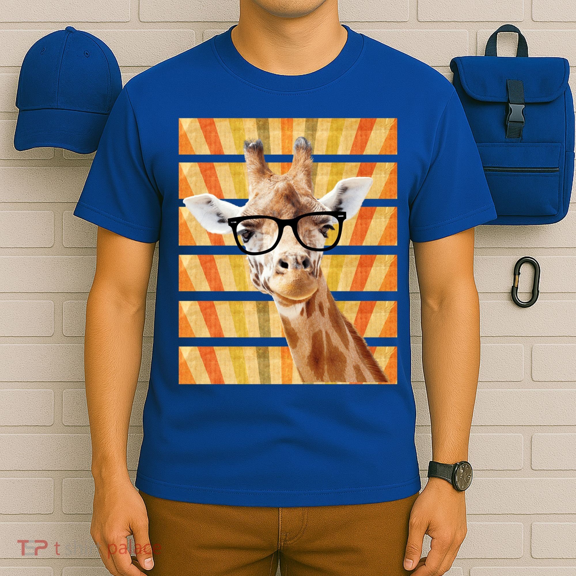 Retro Vintage Giraffe Sunglasses Funny Animal Lover Cool Gift T-Shirt