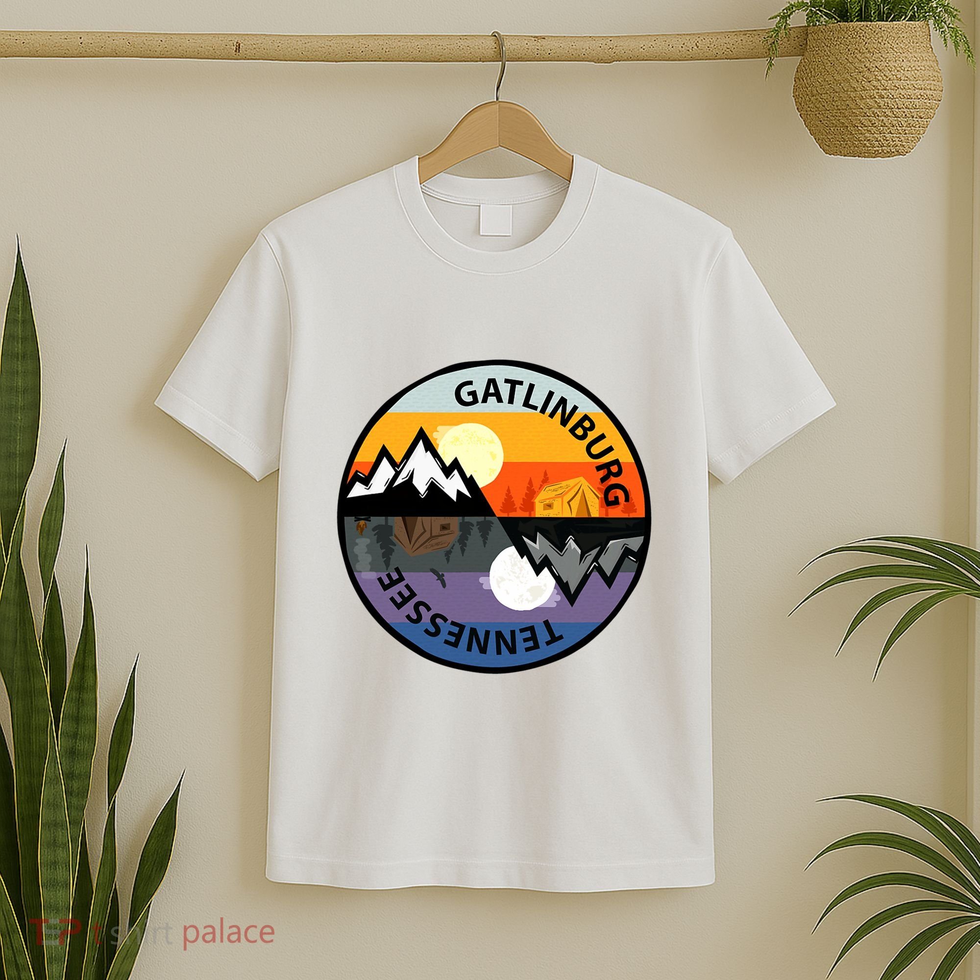 Retro Vintage Gatlinburg Tennessee Souvenir Camping T-Shirt