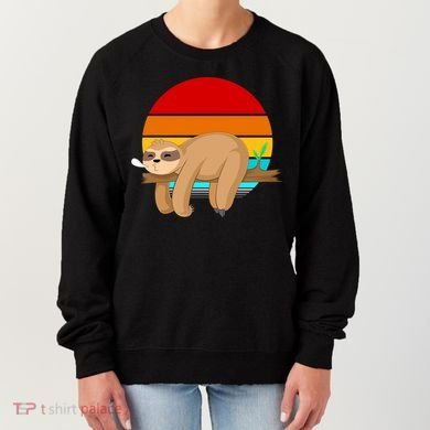 Retro Vintage Sloth Women's Sweatshirt