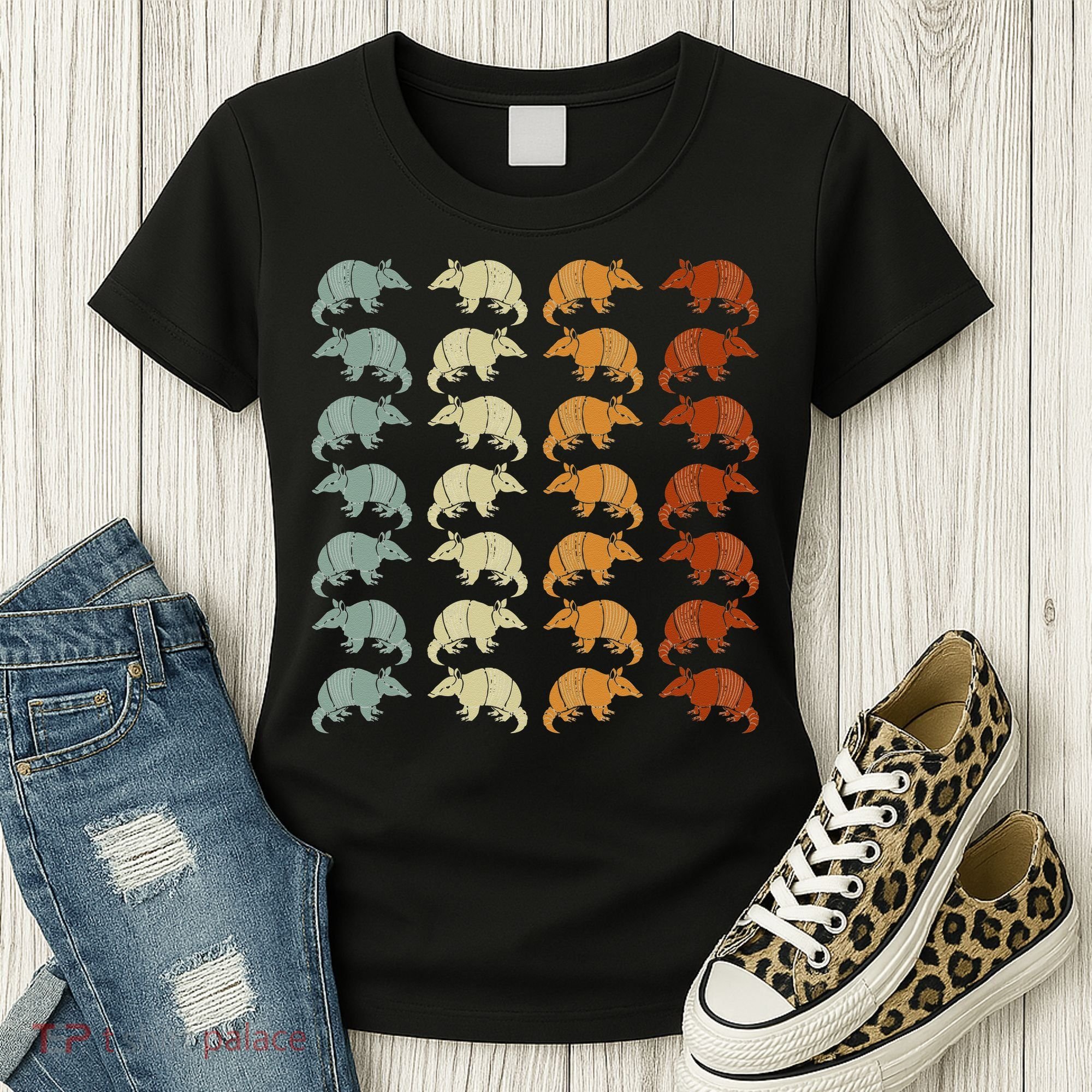 Retro Wild Nature Armadillo Lover Animal Armadillo Women's T-Shirt