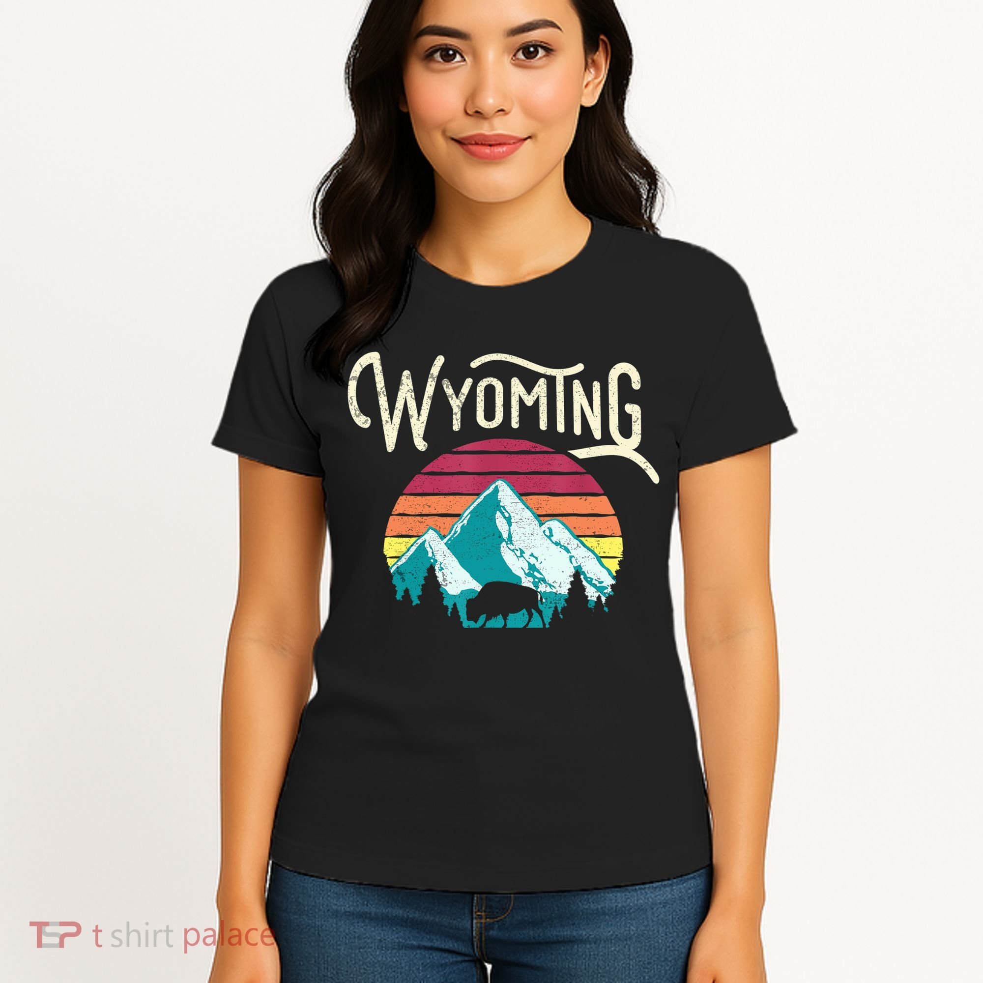 Retro Wyoming, WY Mountains State Wildlife Gift Women's T-Shirt