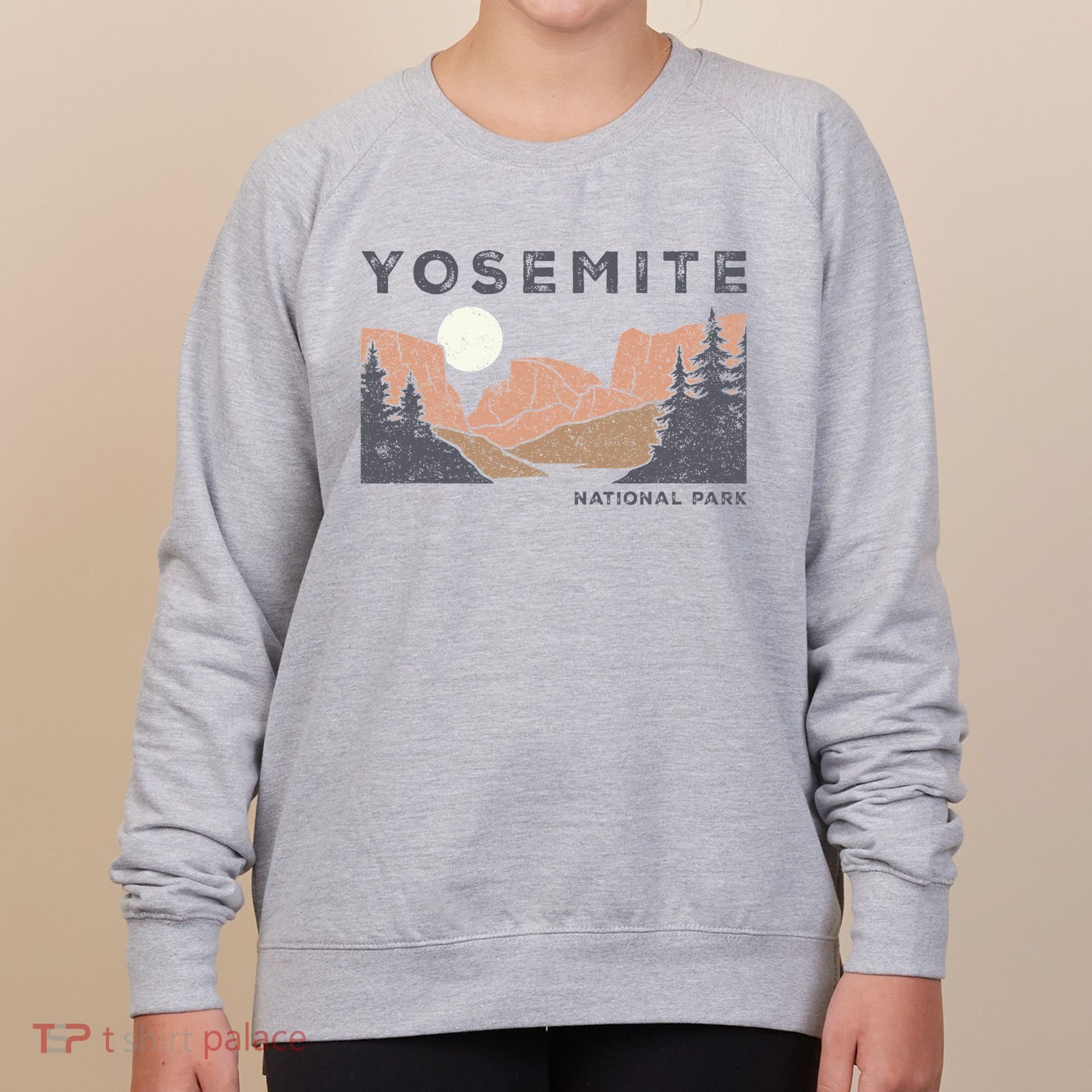 Retro Yosemite Halfdome National Park Women's Sweatshirt