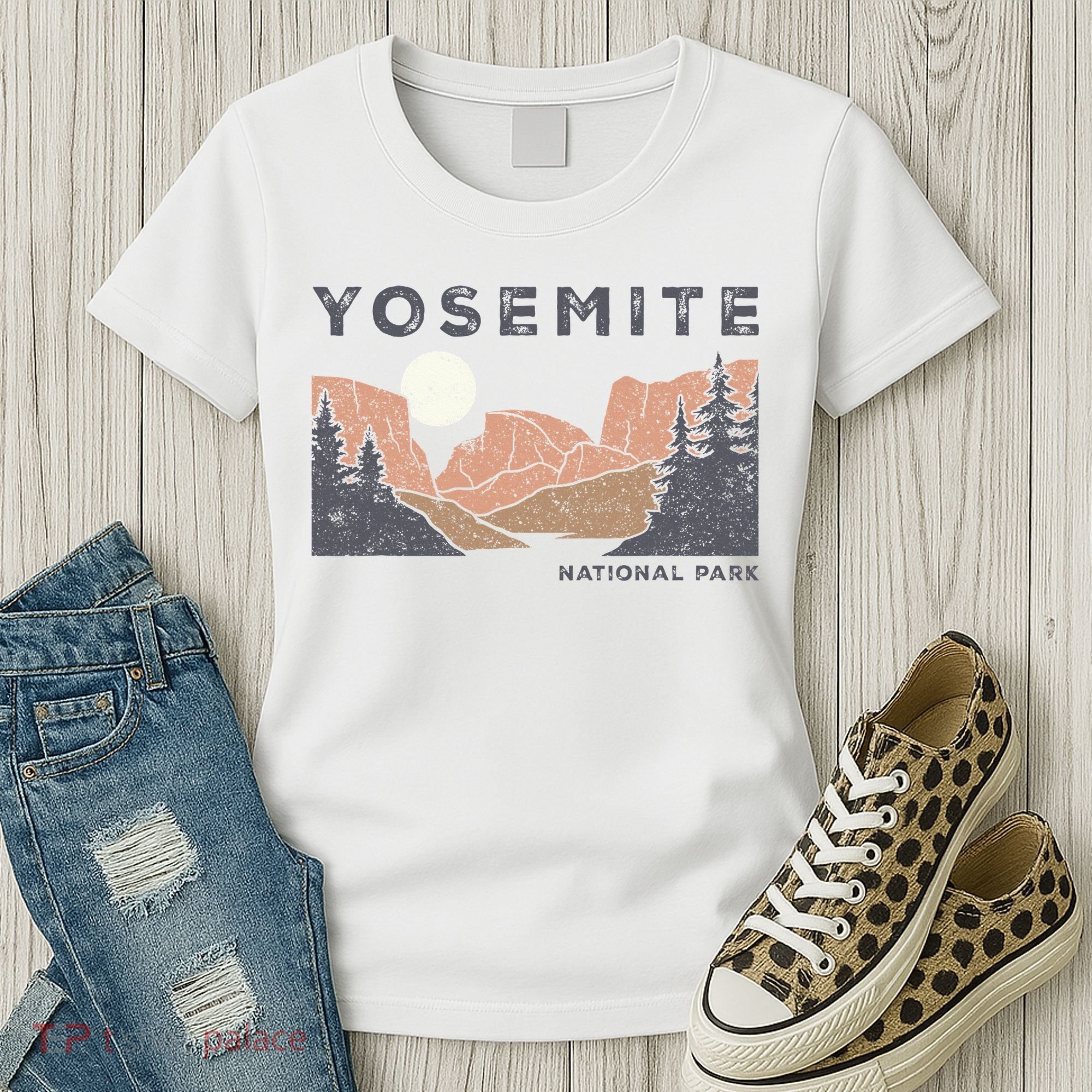 Retro Yosemite Halfdome National Park Women's T-Shirt