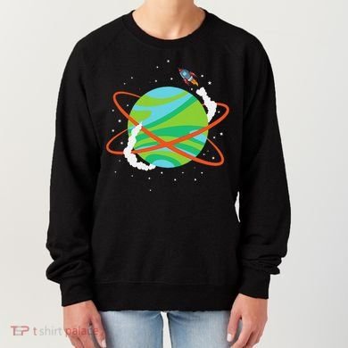 Spacecraft Approaching A Distant Exoplanet Women's Sweatshirt